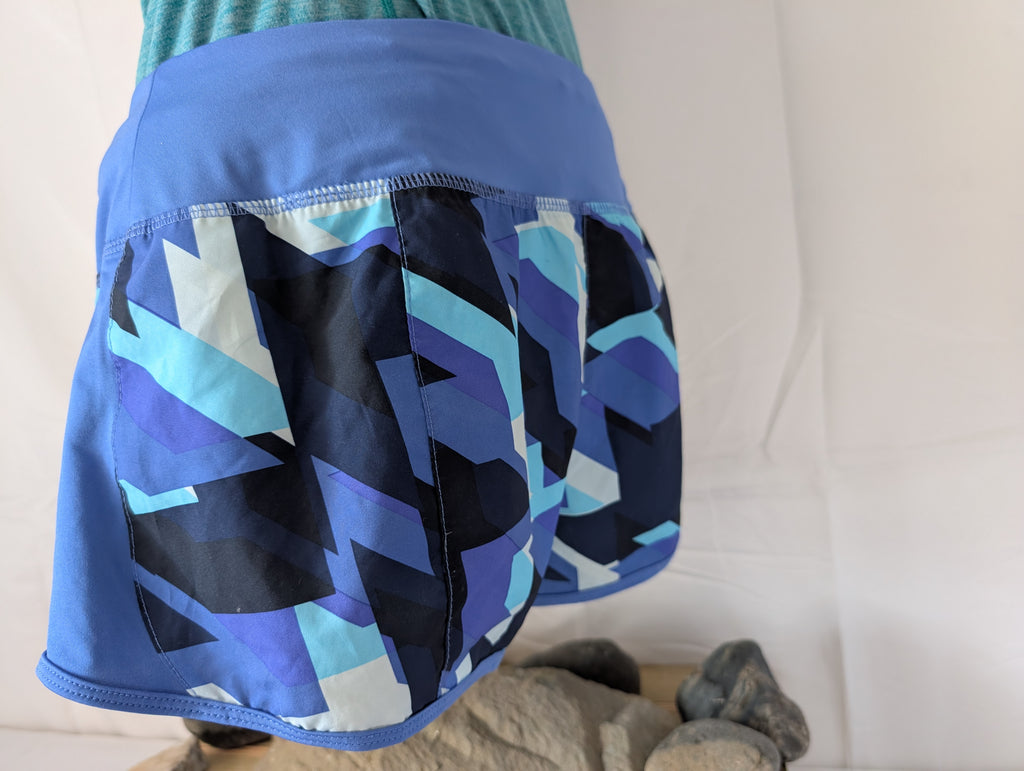 Nike Dri-Fit running shorts, Geometric Blue shades, Size Medium
