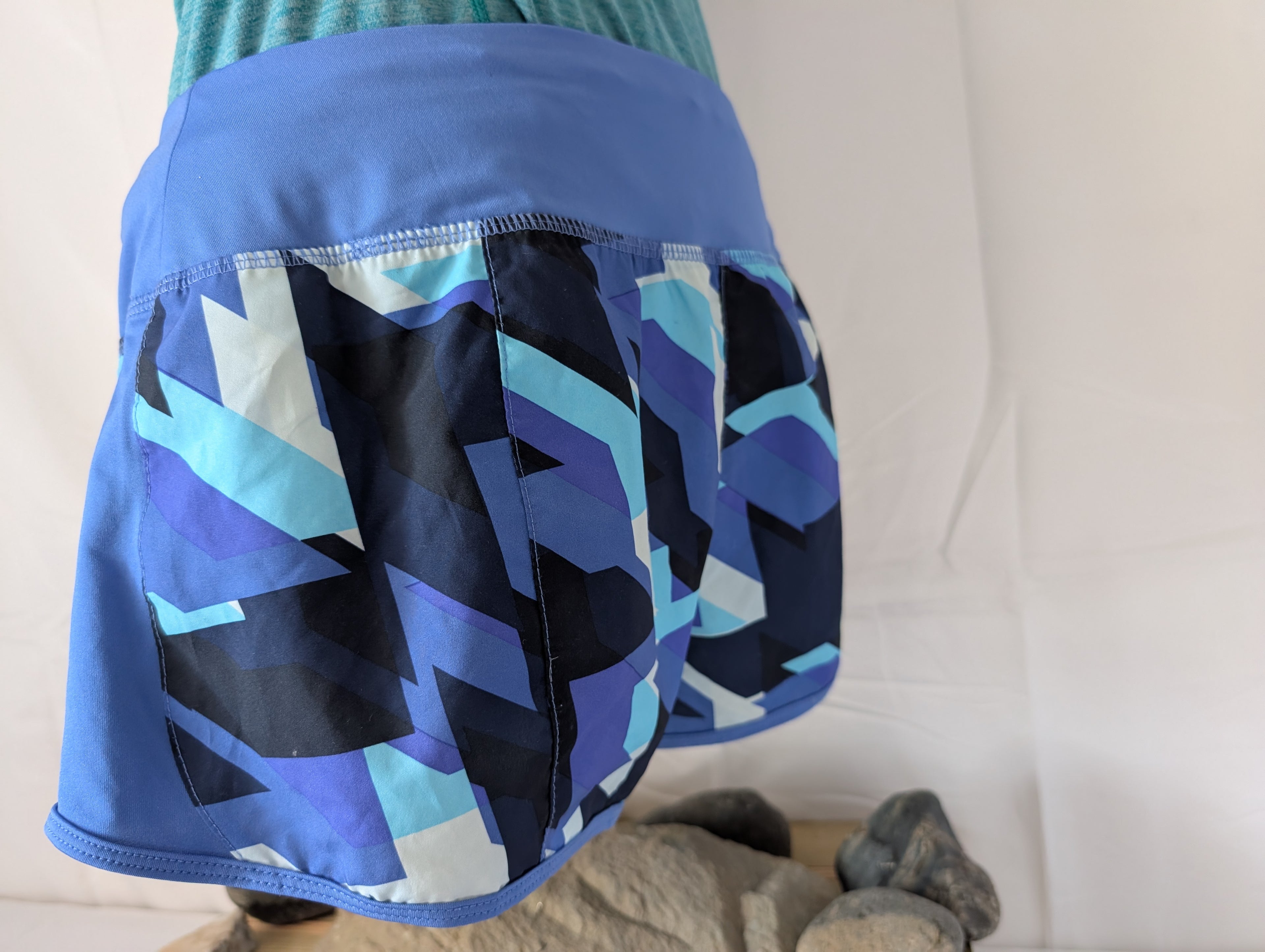 Nike Dri-Fit running shorts, Geometric Blue shades, Size Medium