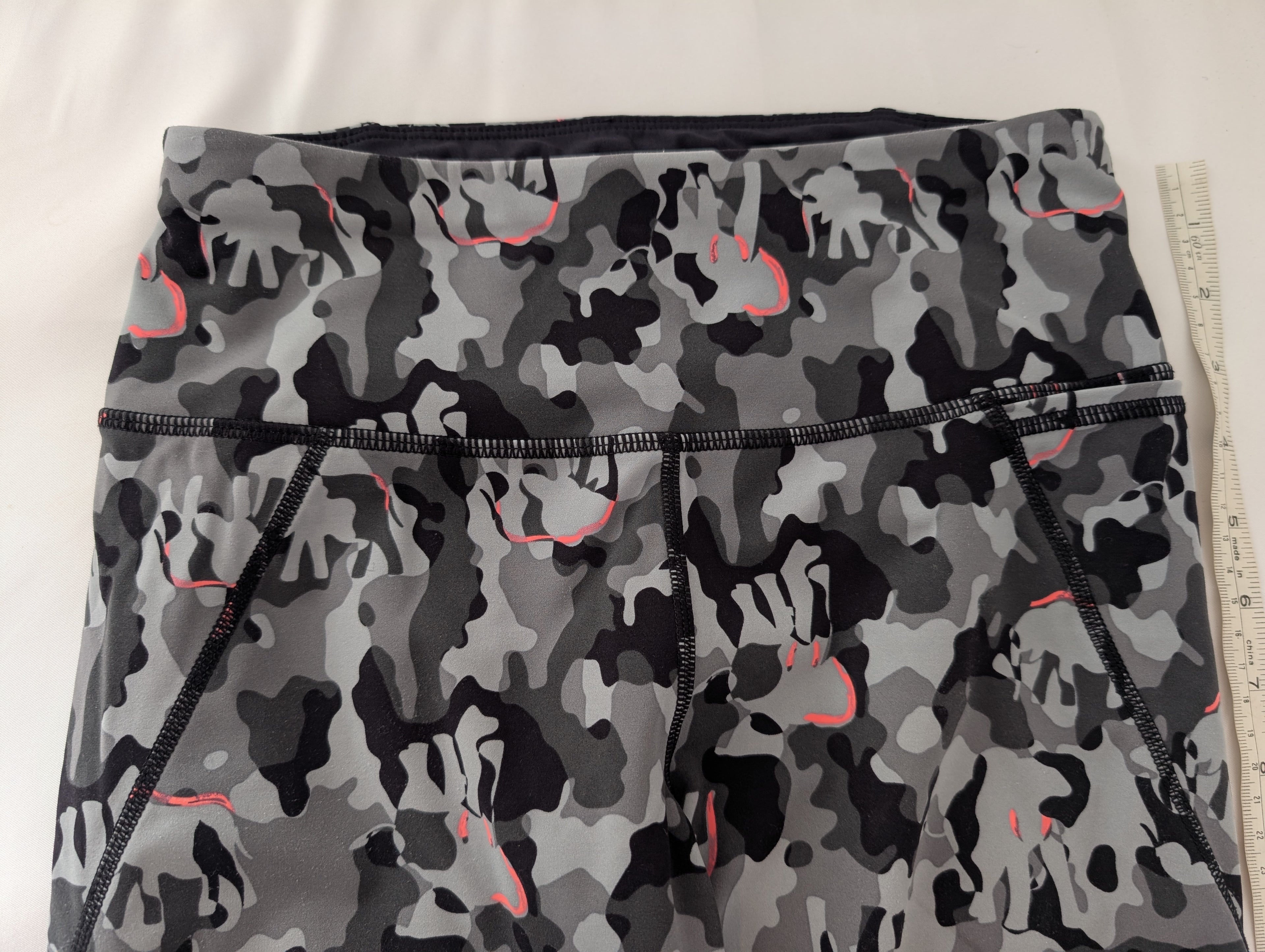 Sweaty Betty,  Power Workout Leggings 7/8 Length,  size XS (CL0001)