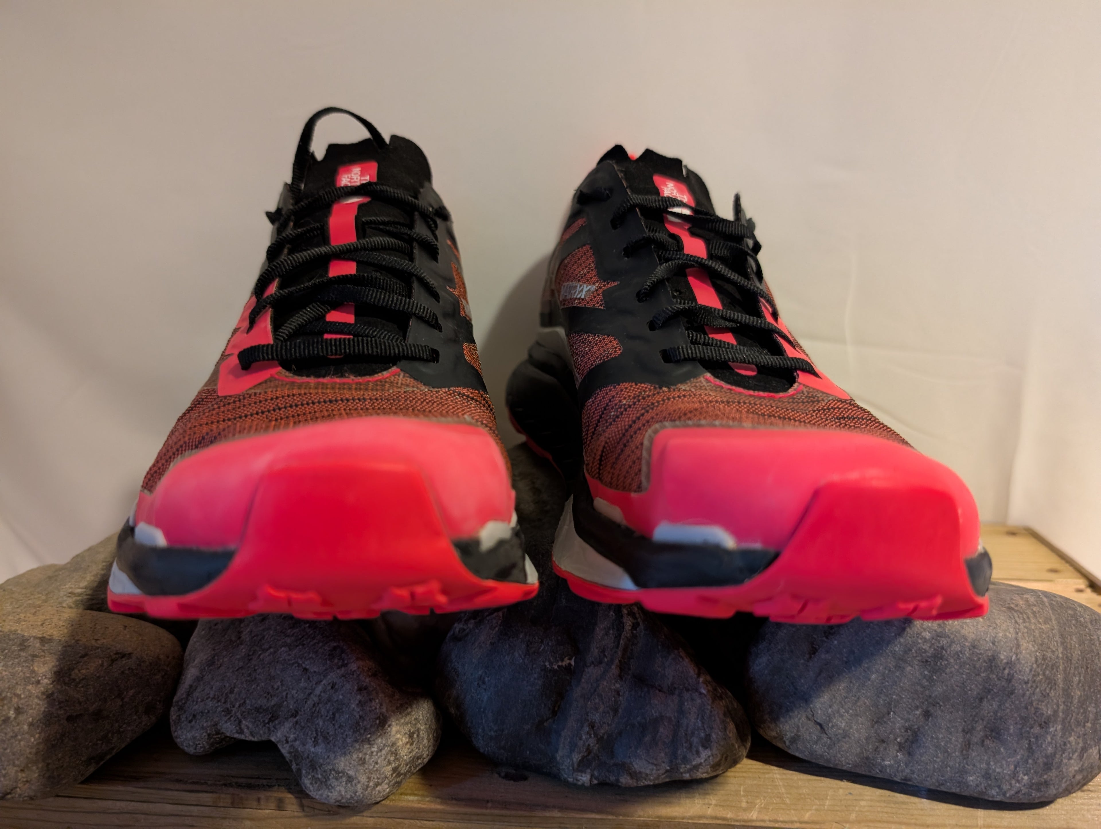 North Face, Vectiv Infinite, Coral & Black, Women’s Trail Running Shoes, UK Size 7