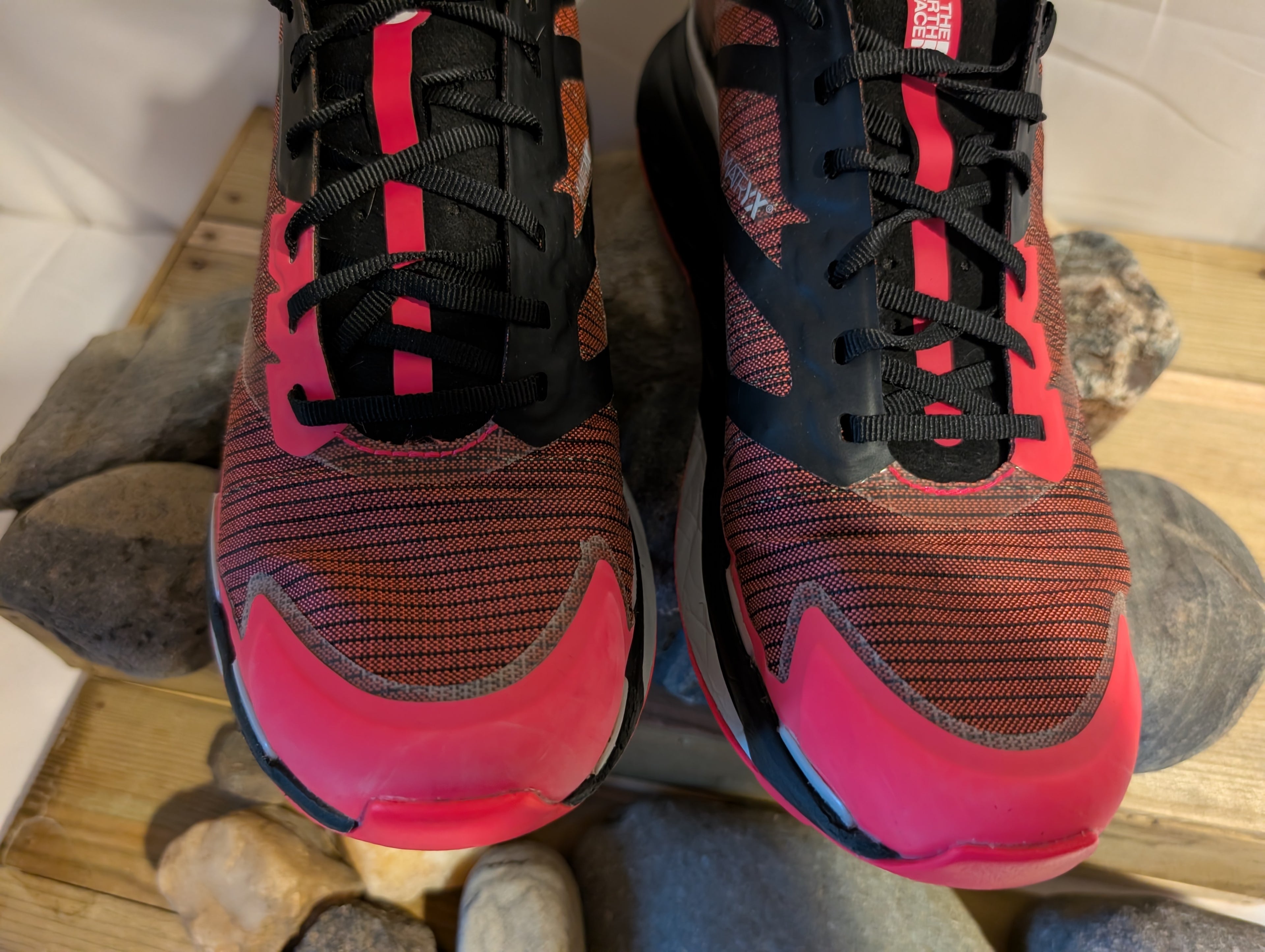 North Face, Vectiv Infinite, Coral & Black, Women’s Trail Running Shoes, UK Size 7