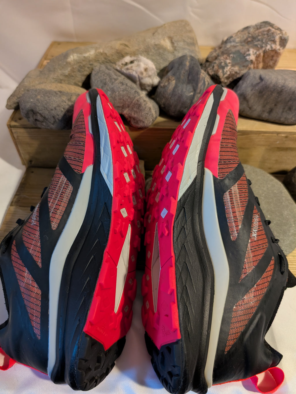 North Face, Vectiv Infinite, Coral & Black, Women’s Trail Running Shoes, UK Size 7