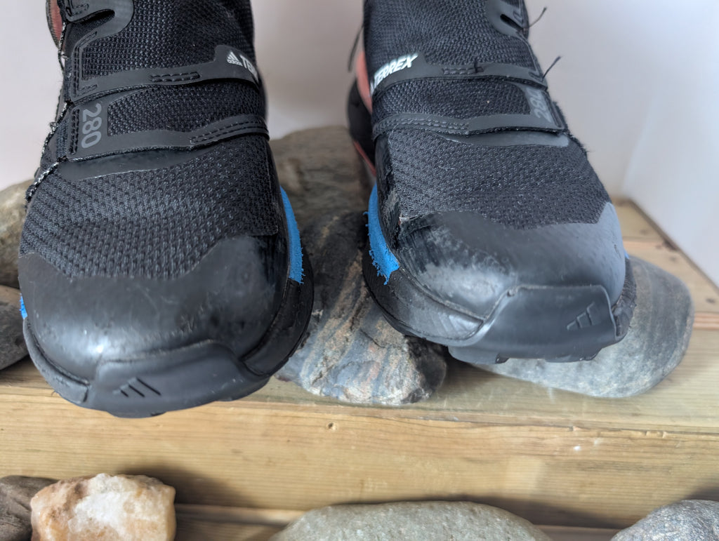 Adidas, Terrex Agravic Pro, women’s Trail running shoes,  size 4.5 F0070)
