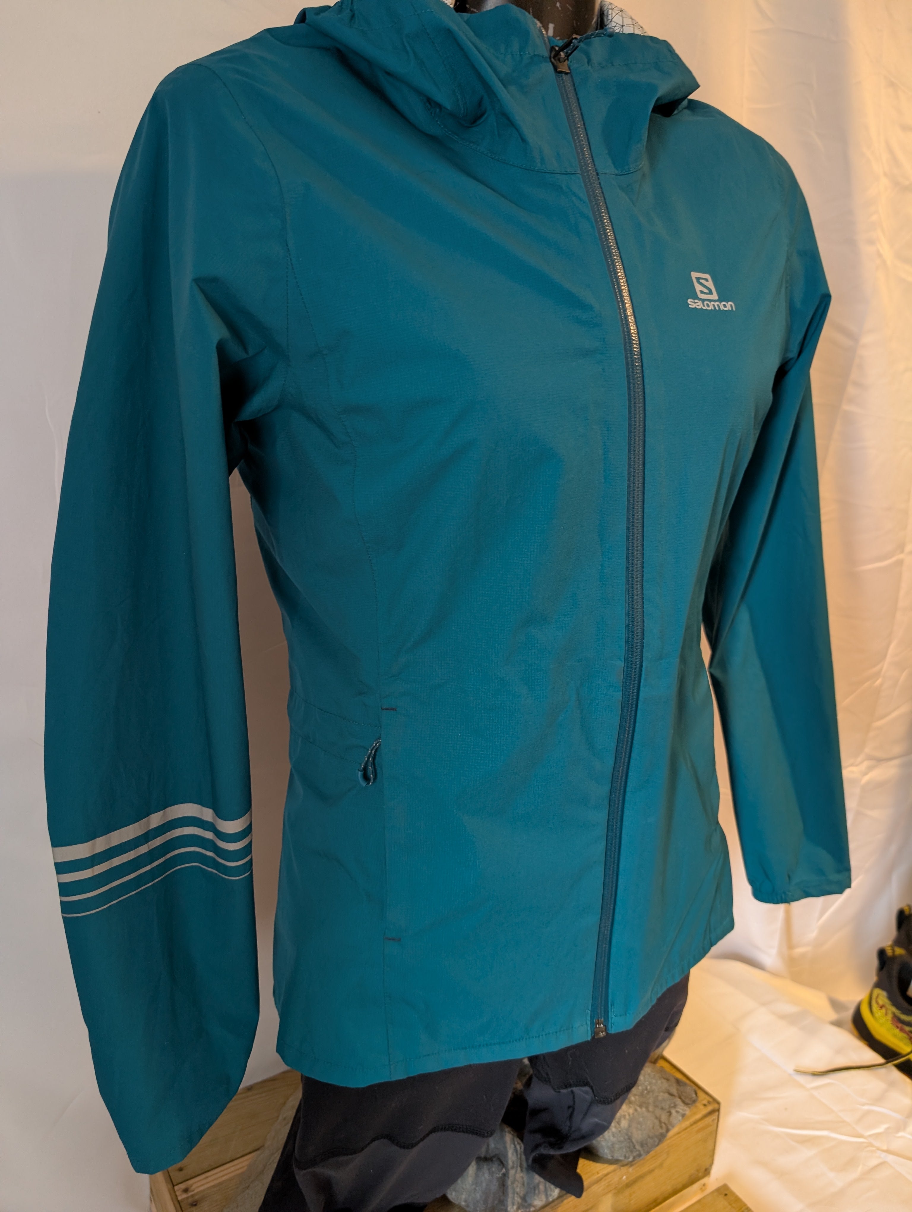 Salomon Bonatti, Women’s WP trail running Jacket, Teal, XS (Ref. CJ0018)