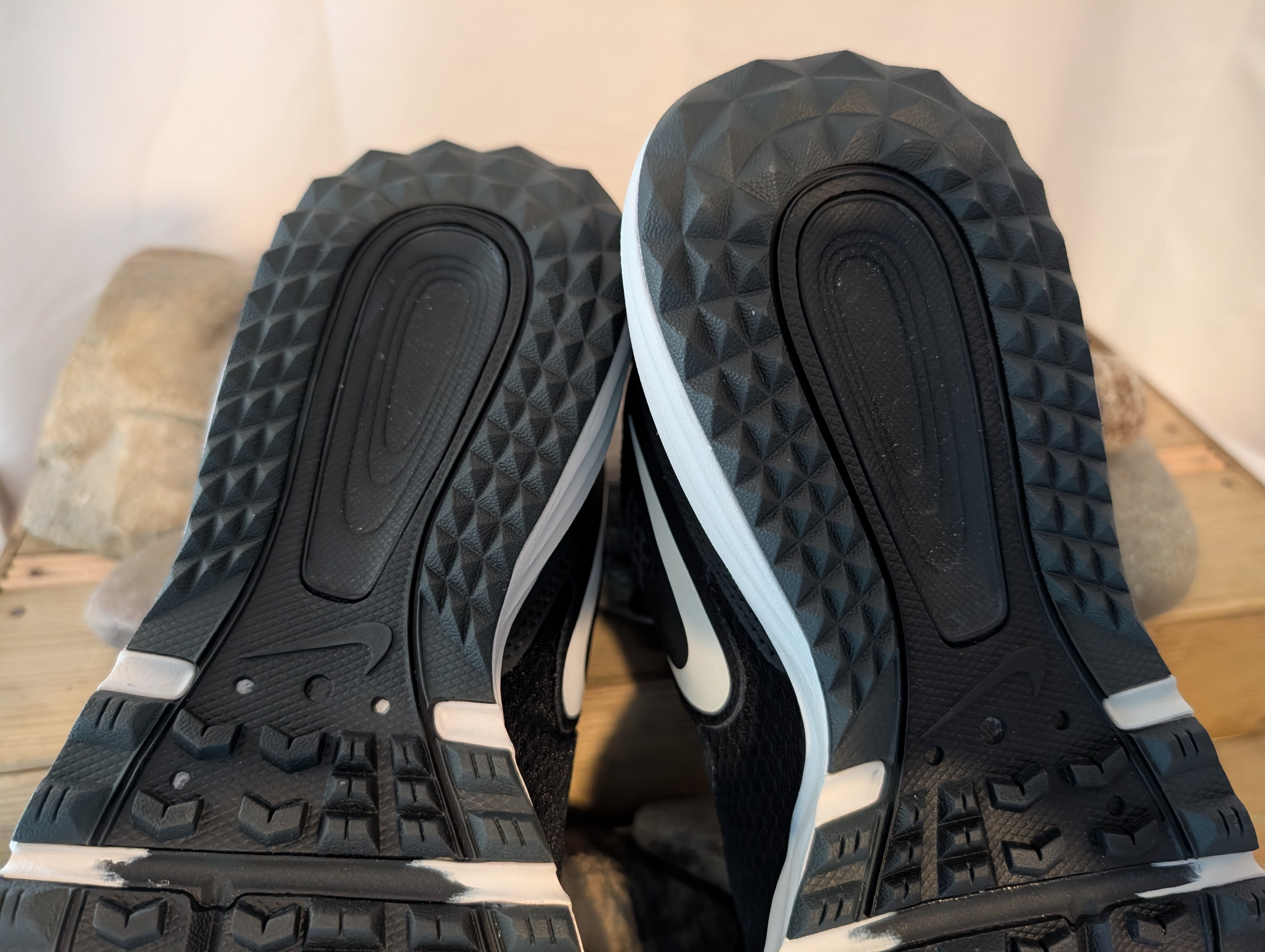 Nike, Juniper Trail running shoes, Black and White, (5.5) (F0079)