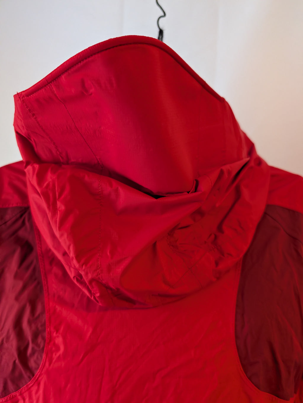 Mountain Hardwear, Cohesion /Conduit DT hardshell; women’s Jacket, Red,&nbsp; Size M,