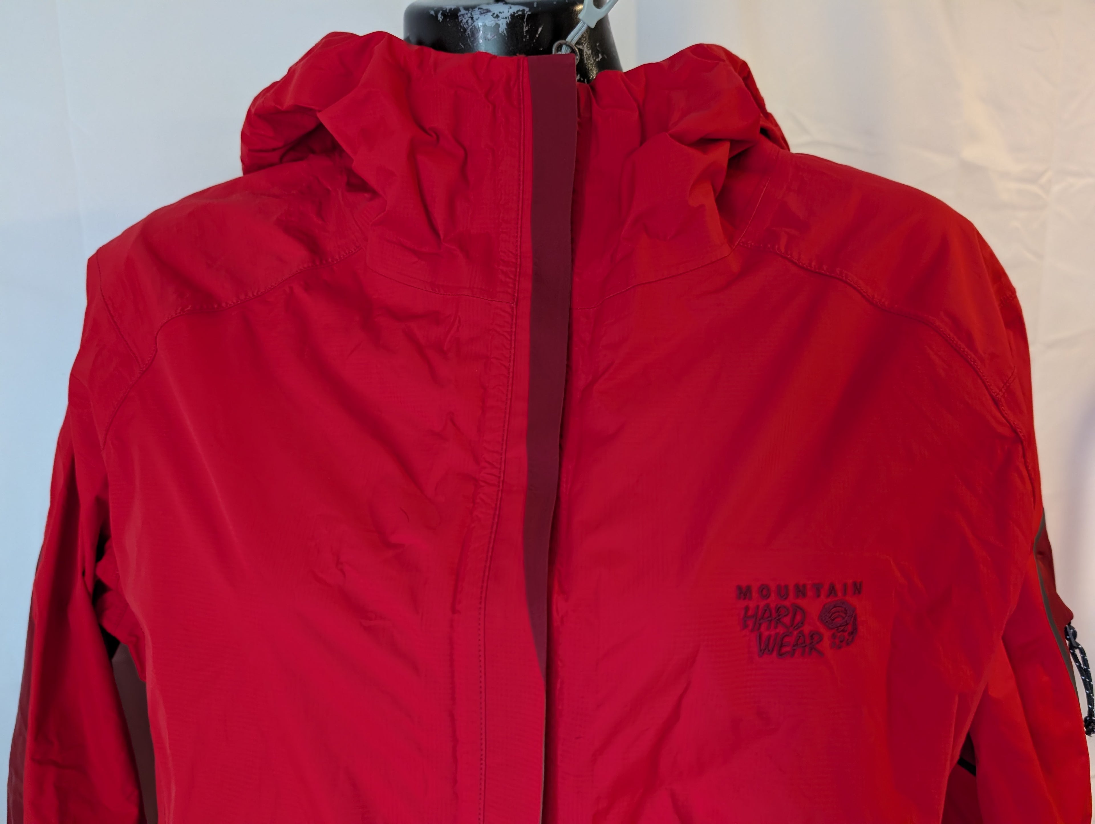 Mountain Hardwear, Cohesion /Conduit DT hardshell; women’s Jacket, Red,&nbsp; Size M,