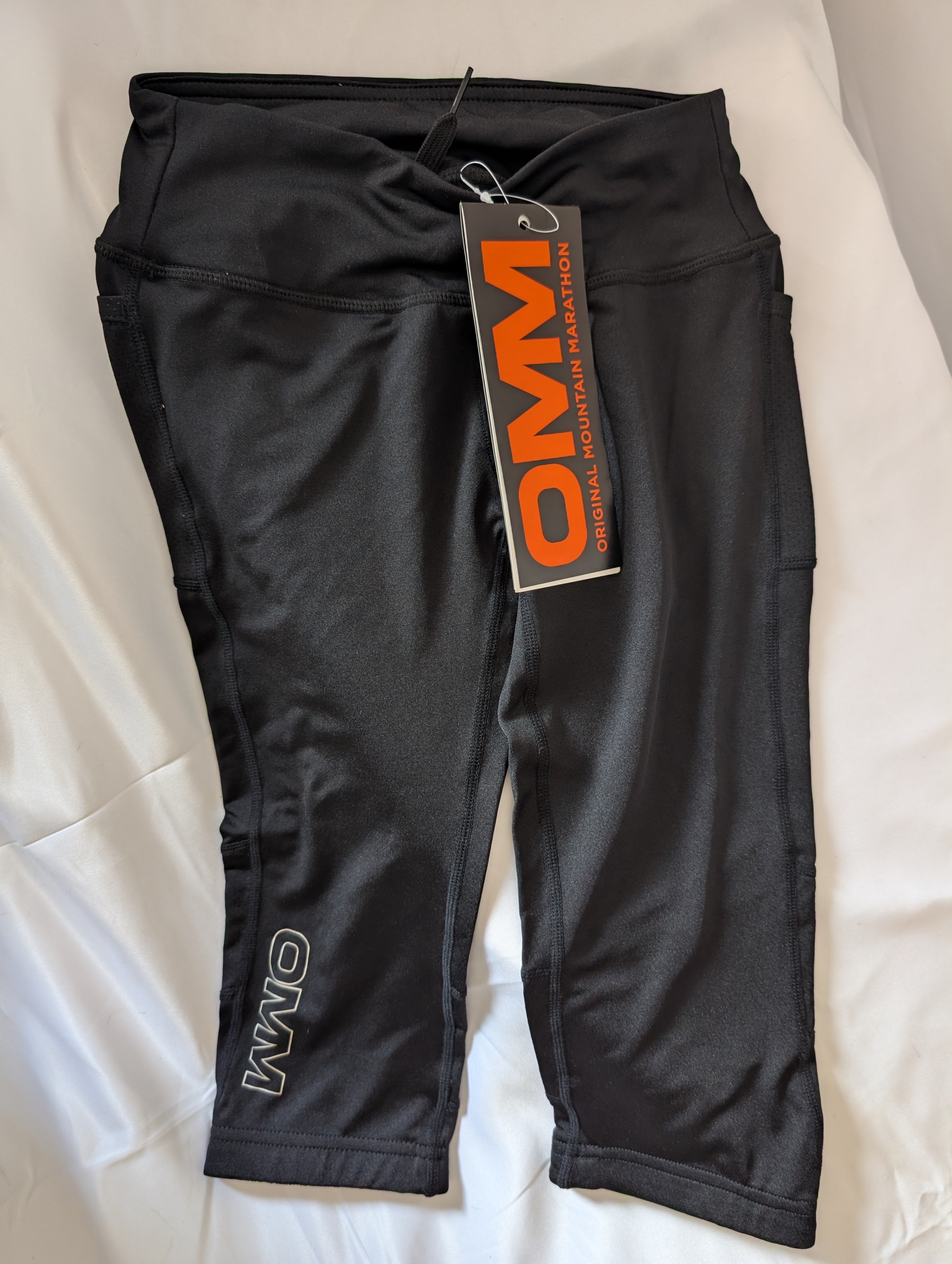 OMM, Flash Tights BNWT, women's Leggings, ¾ length,  size XS (CL0007)