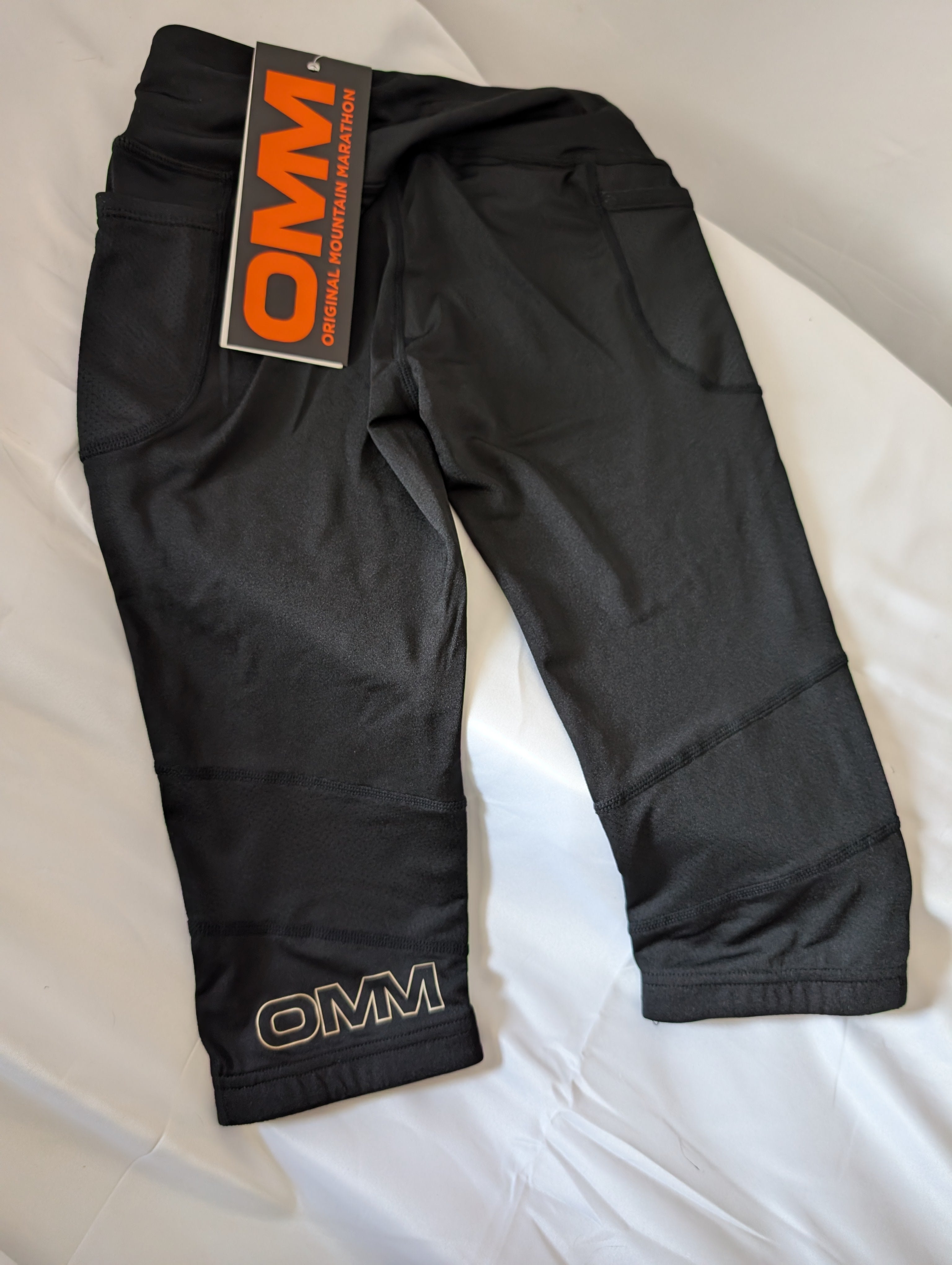 OMM, Flash Tights BNWT, women's Leggings, ¾ length,  size XS (CL0007)