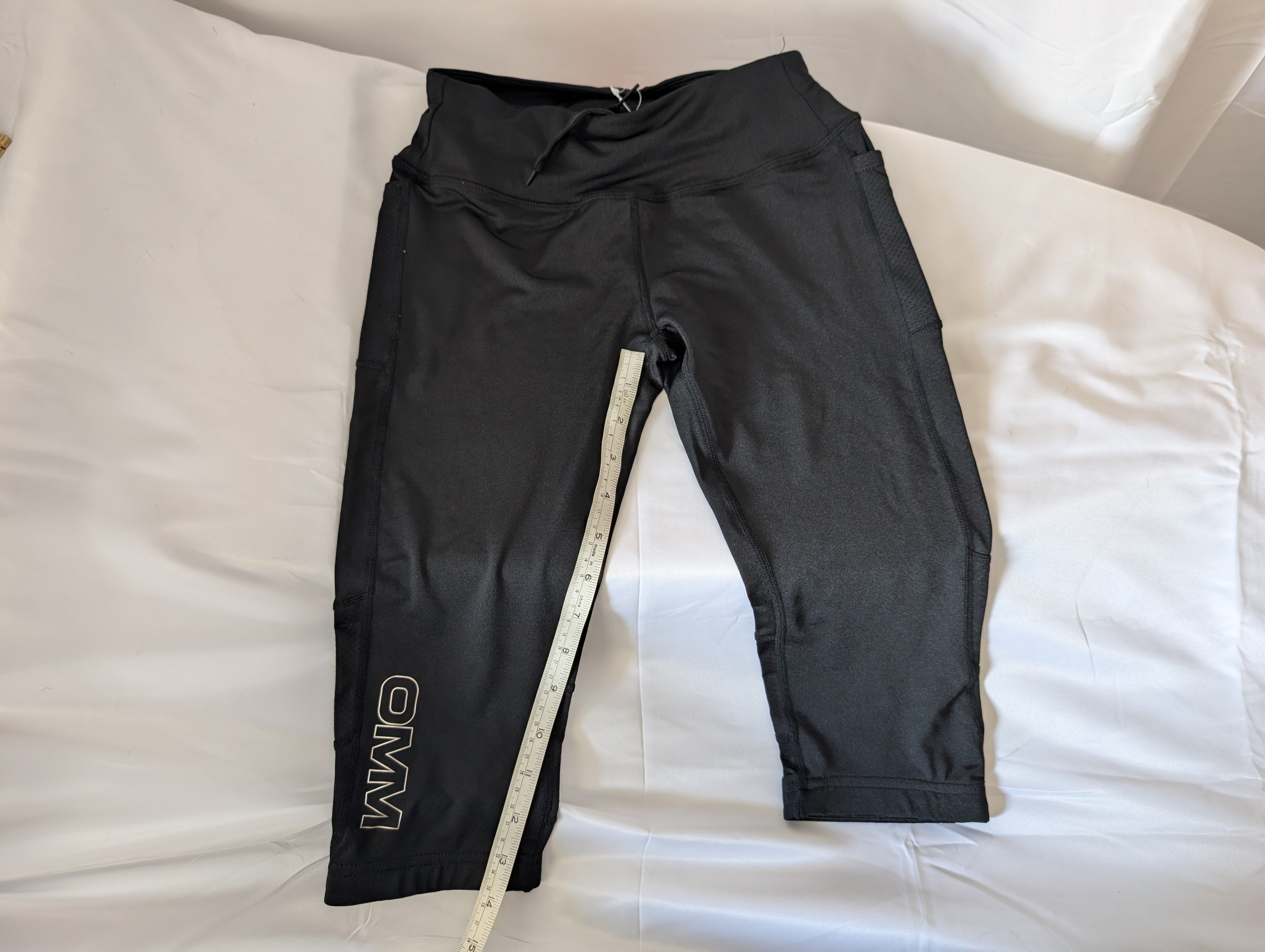 OMM, Flash Tights BNWT, women's Leggings, ¾ length,  size XS (CL0007)