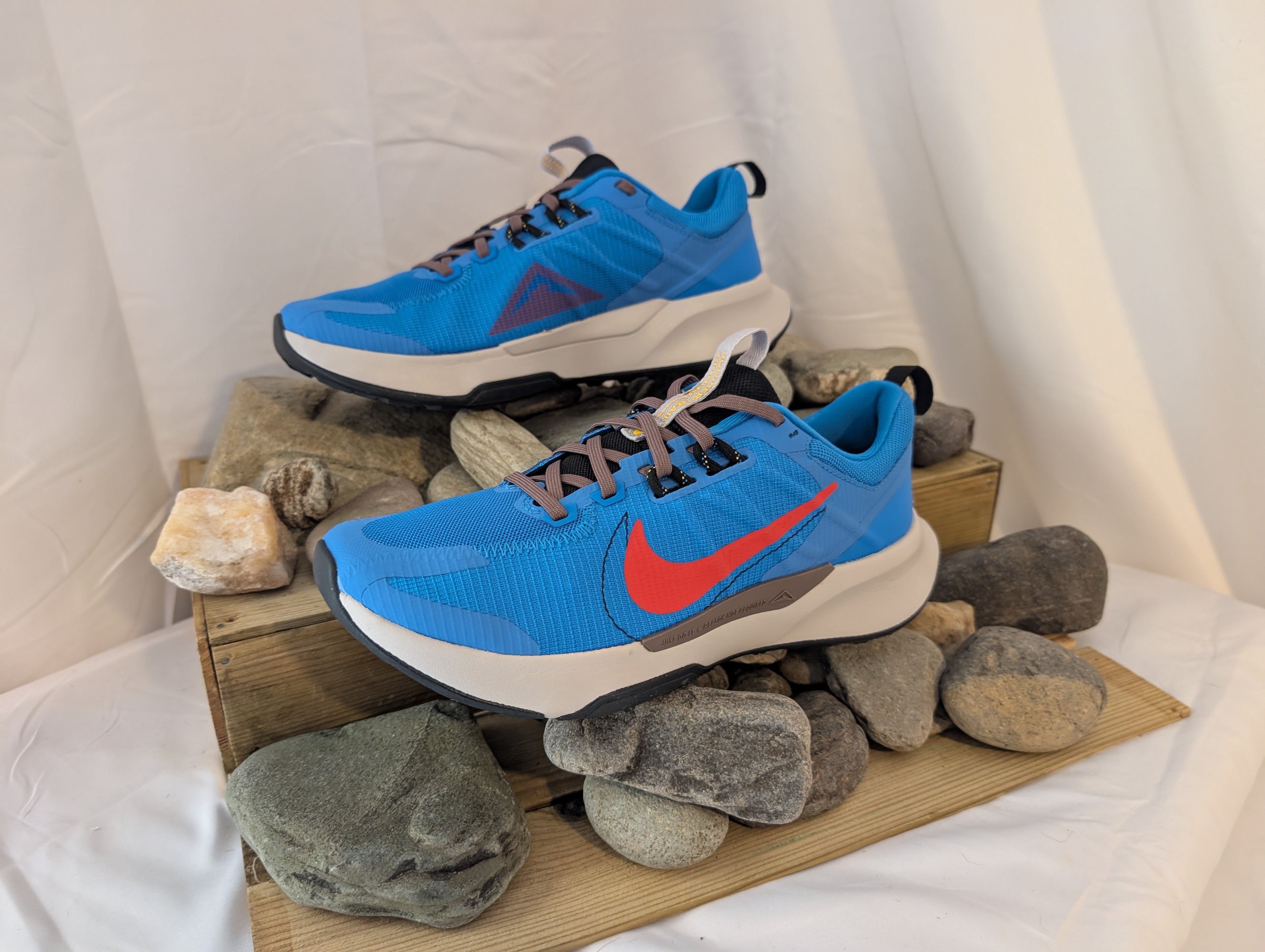 Nike, Juniper Trail 2 NN, Men’s running shoes, Blue/Red (UK size 7.5) (Ref. F0086)