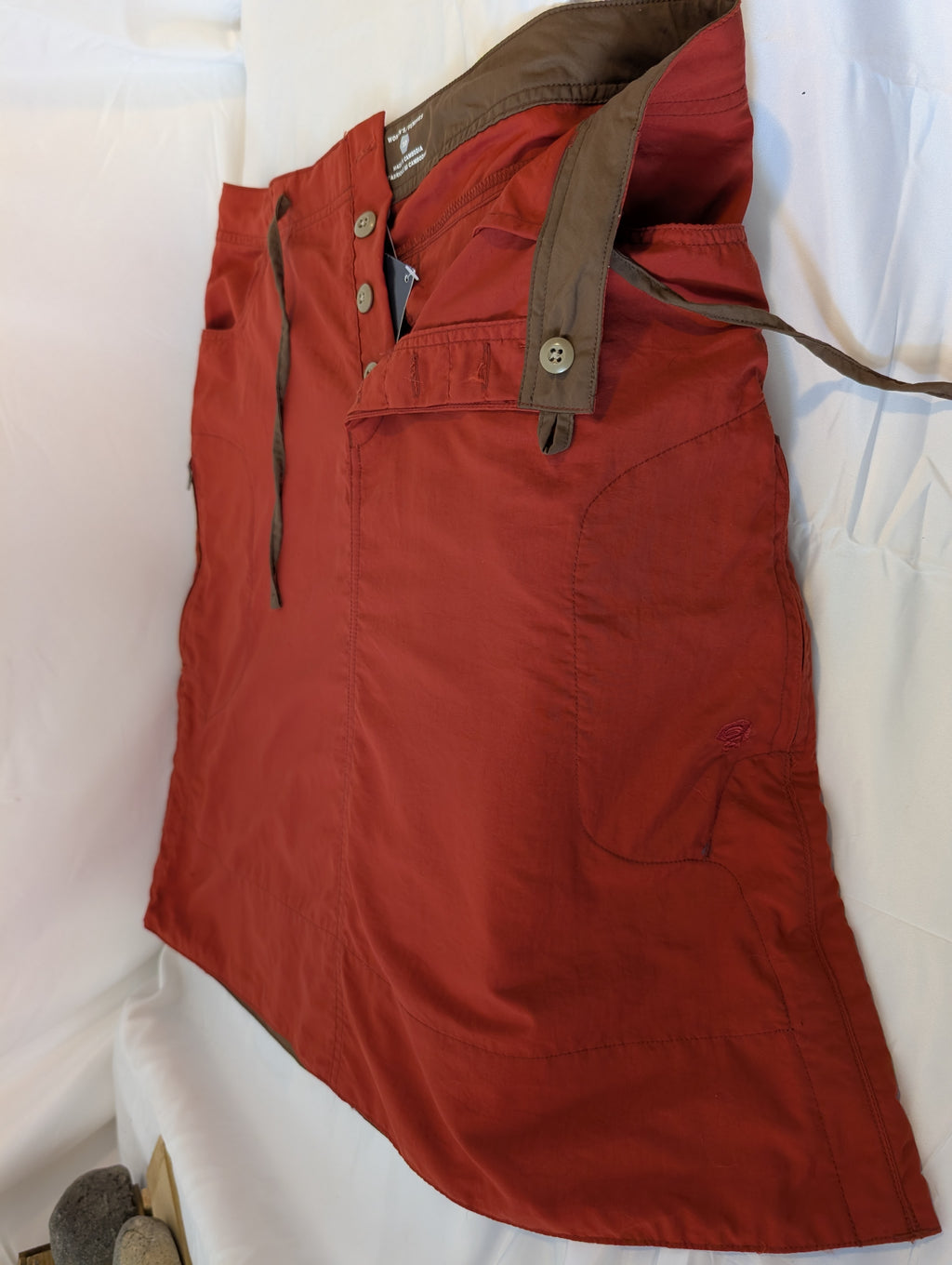 Mountain Hardwear ‘Arroyo’ Skirt, Women’s, Brick red, Label Size 10 (BNWT) Ref. CS0012