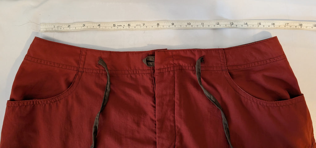 Mountain Hardwear ‘Arroyo’ Skirt, Women’s, Brick red, Label Size 10 (BNWT) Ref. CS0012