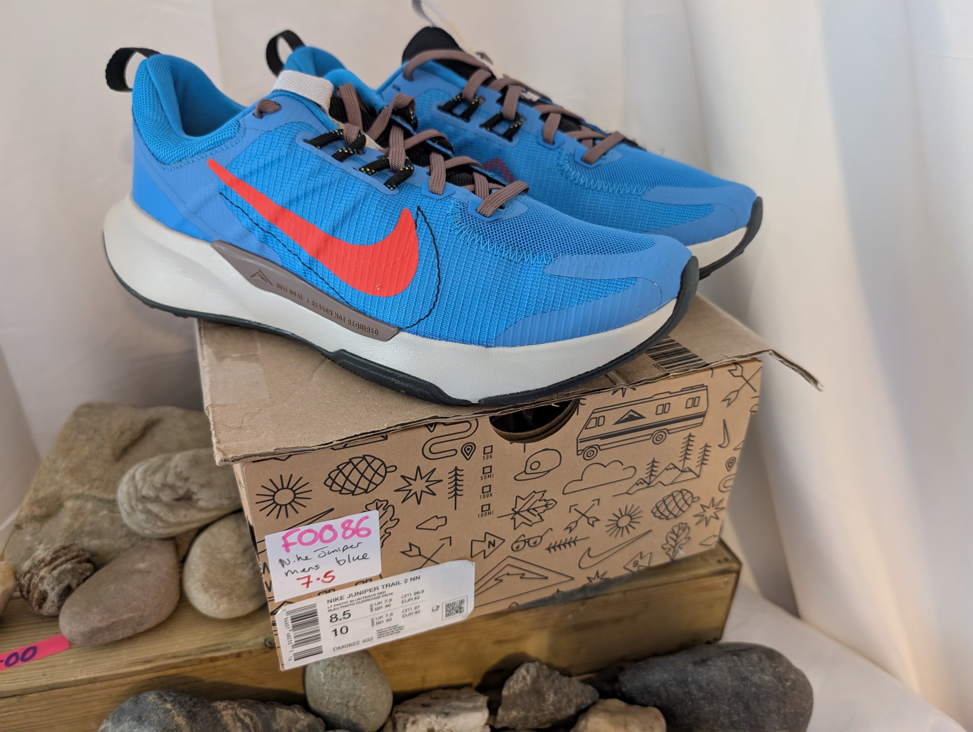 Nike, Juniper Trail 2 NN, Men’s running shoes, Blue/Red (UK size 7.5) (Ref. F0086)