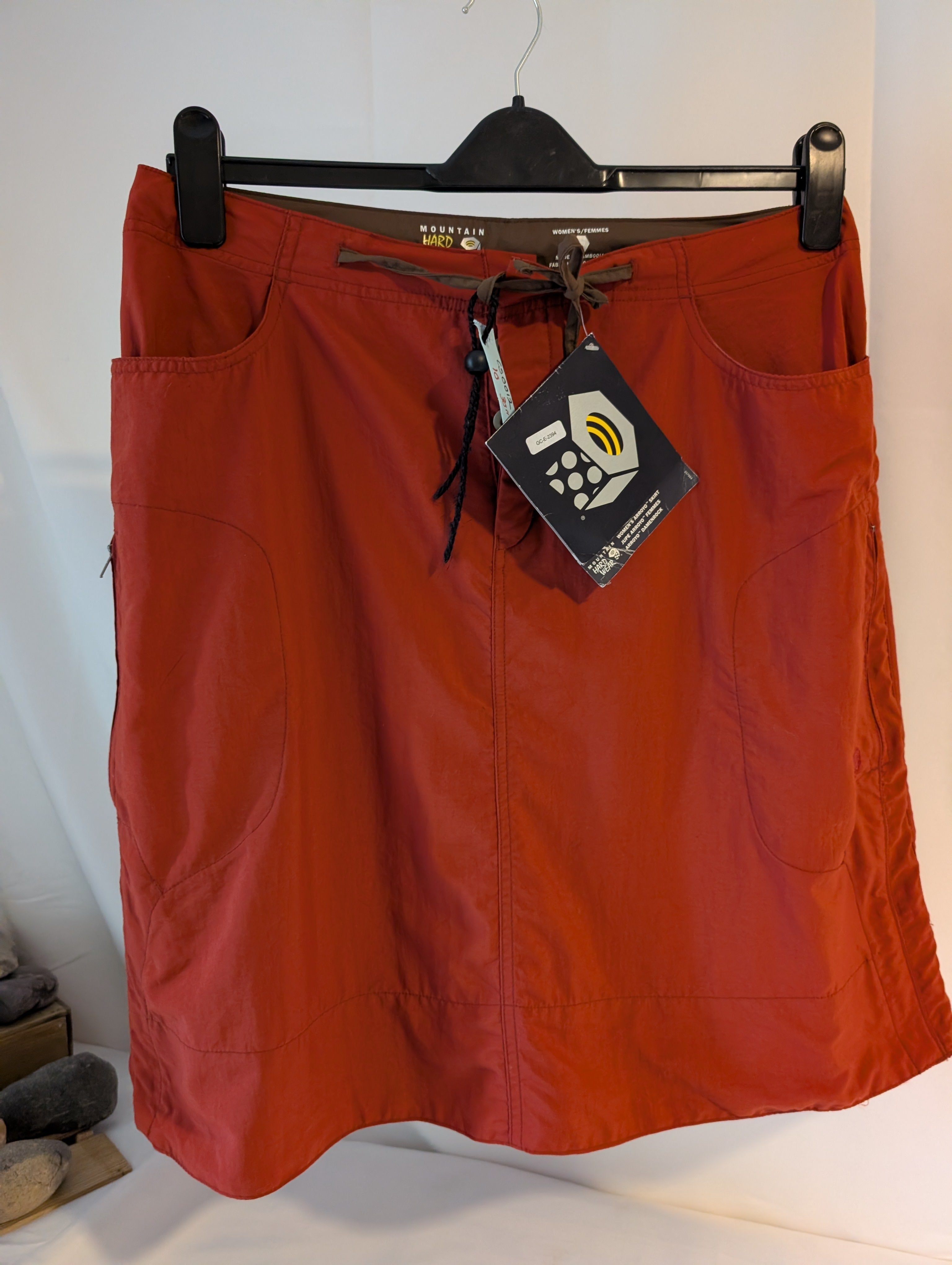 Mountain Hardwear ‘Arroyo’ Skirt, Women’s, Brick red, Label Size 10 (BNWT) Ref. CS0012