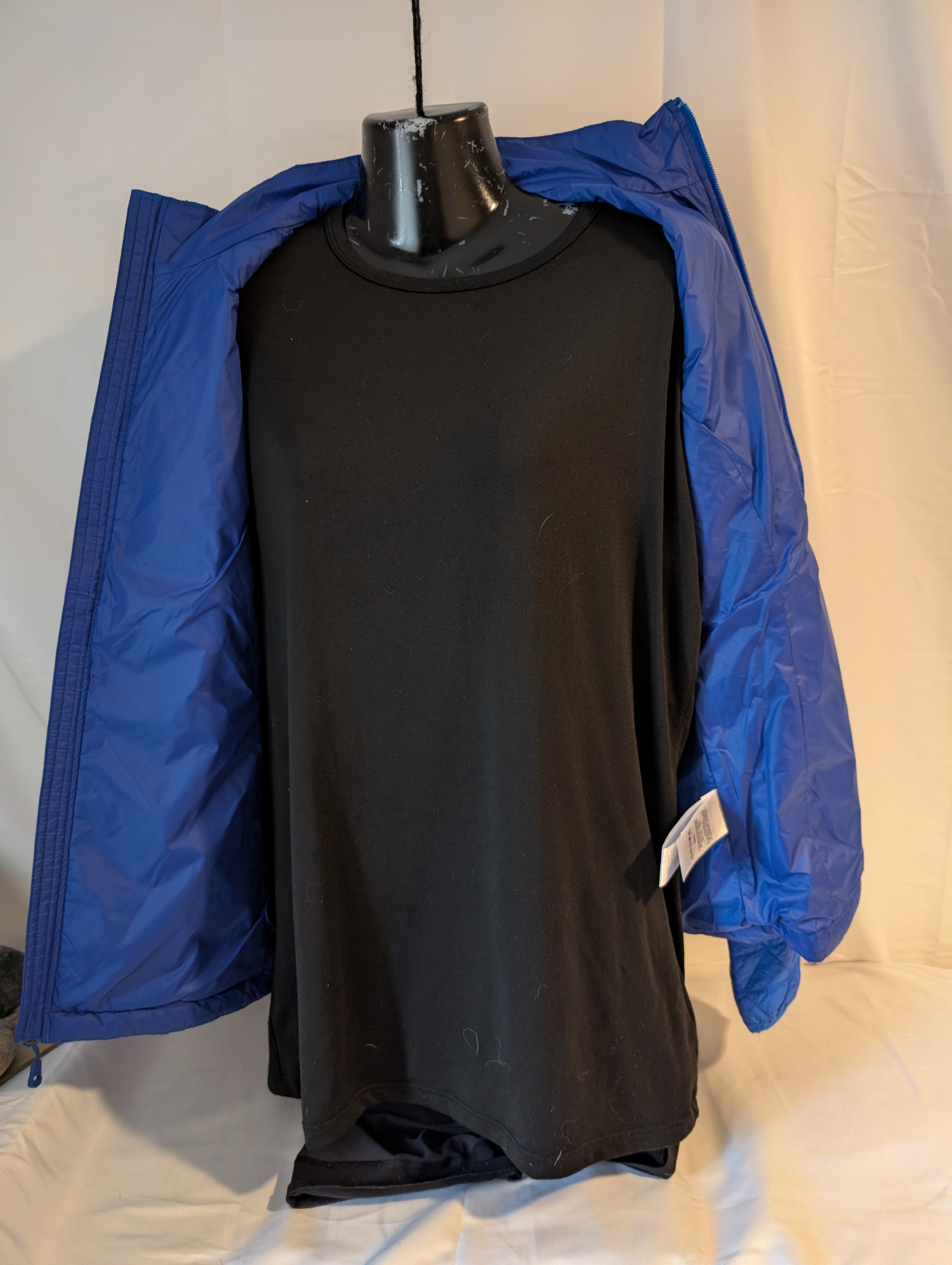 Mountain Hardwear, Micro Thermostatic Jacket; women’s, Electric Blue&nbsp; (Size S), BNWT Ref. CJ0026.