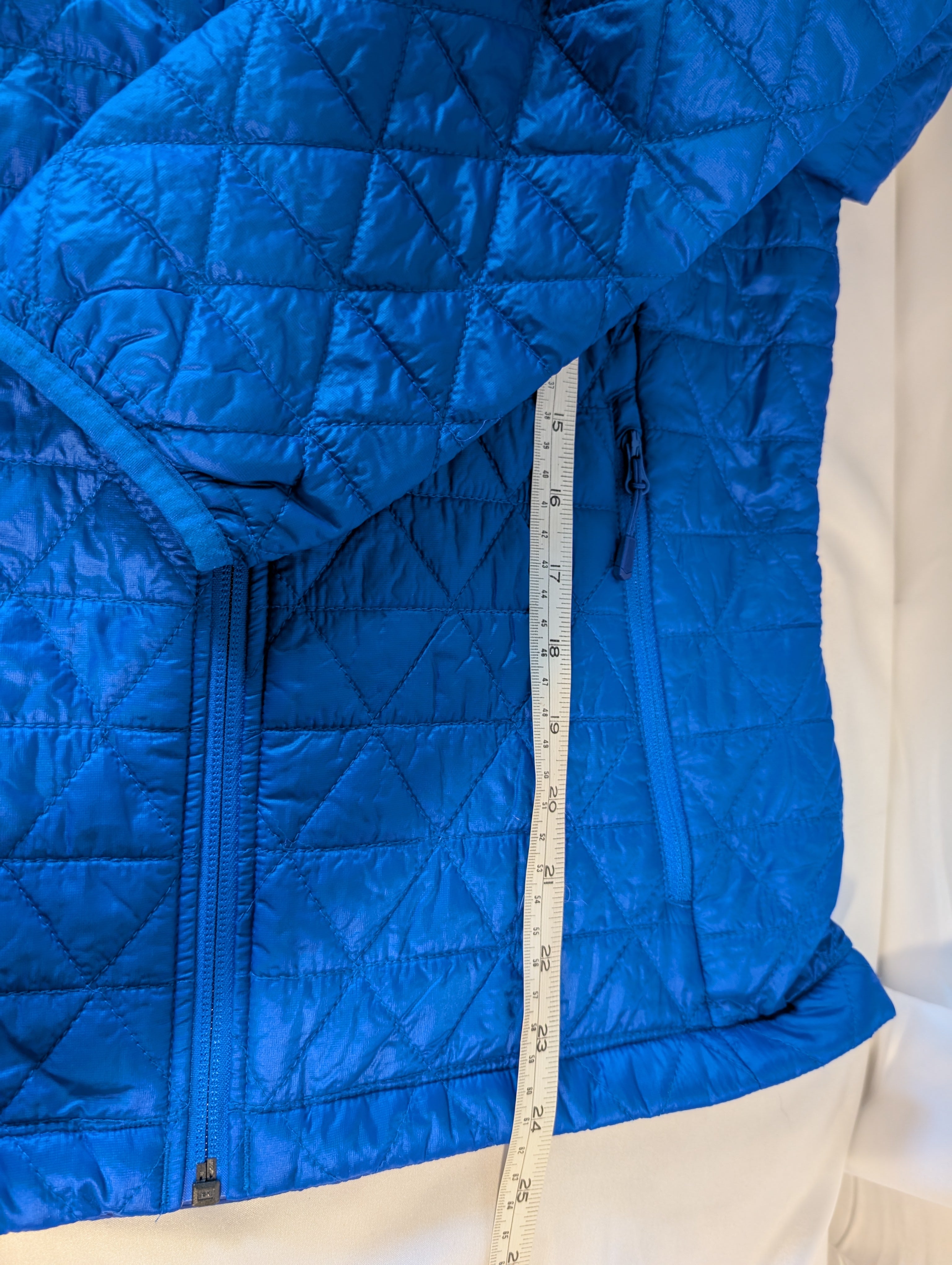 Mountain Hardwear, Micro Thermostatic Jacket; women’s, Electric Blue&nbsp; (Size S), BNWT Ref. CJ0026.