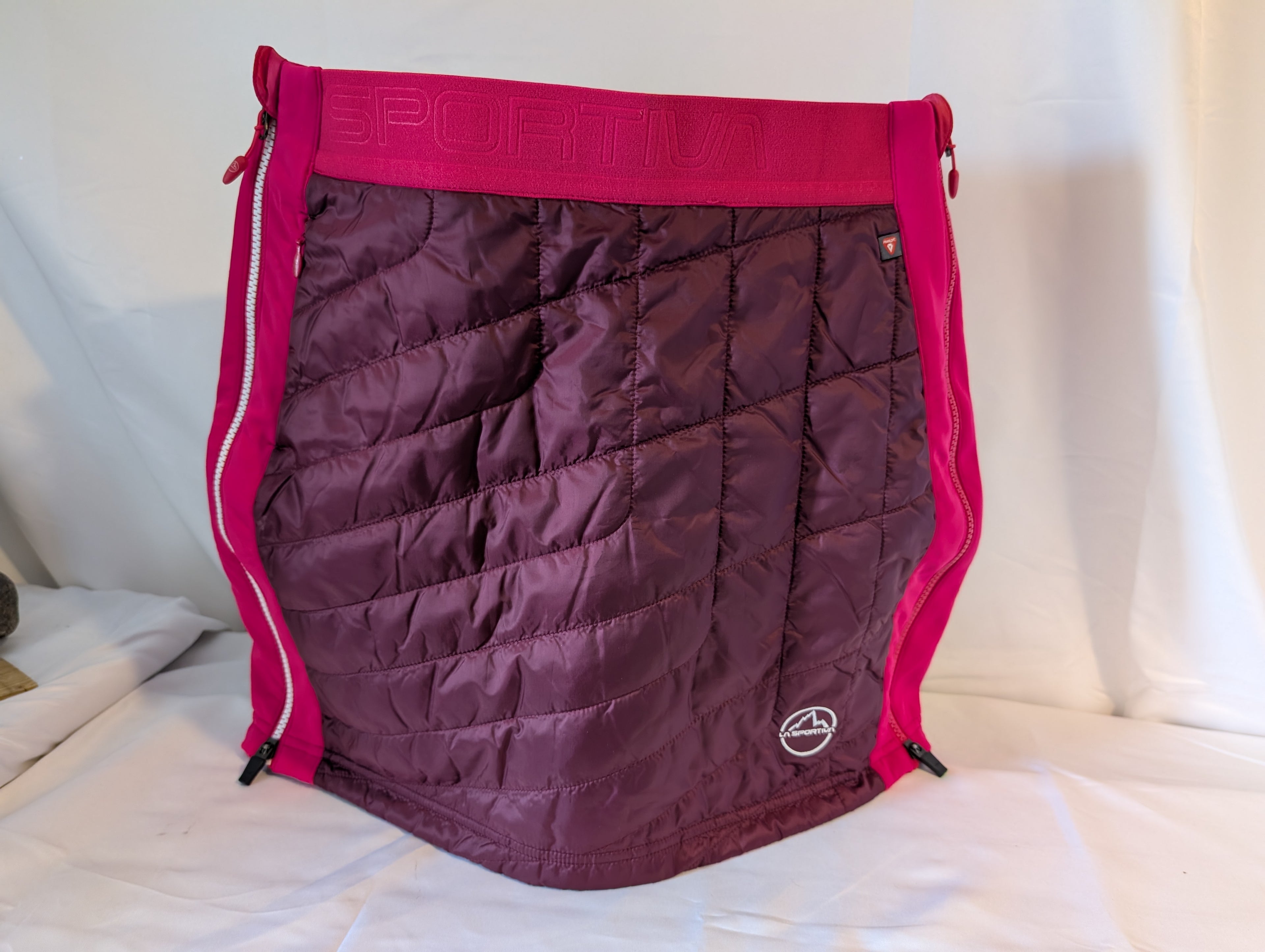La Sportiva, Warm-up Primaloft insulated winter over-skirt, Women’s, Burgundy/Pink, Size 12 (ref. CS0014)