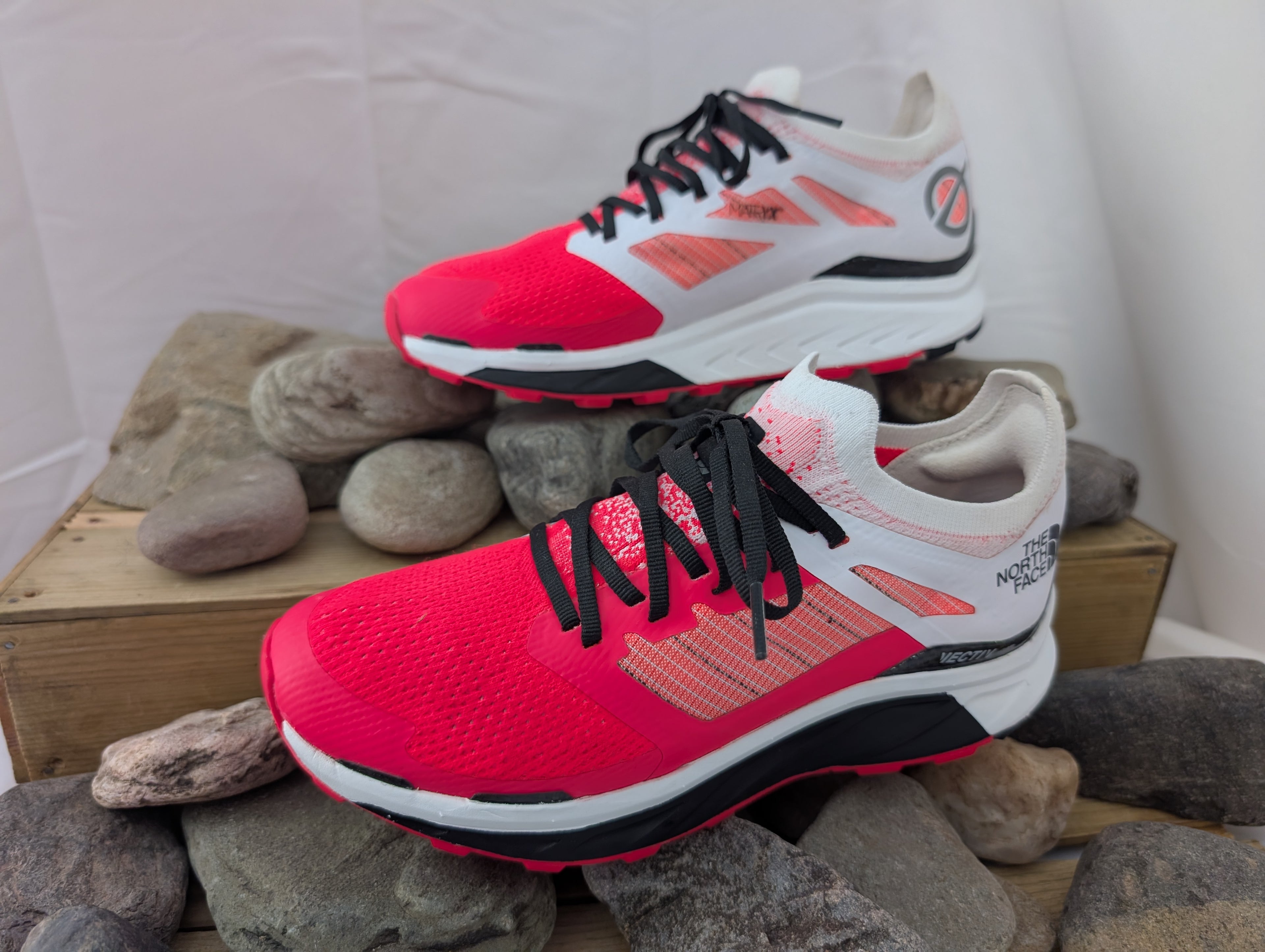 North Face, Vectiv Flight Series, Trail running shoes, pink/white, Size 4, F0092