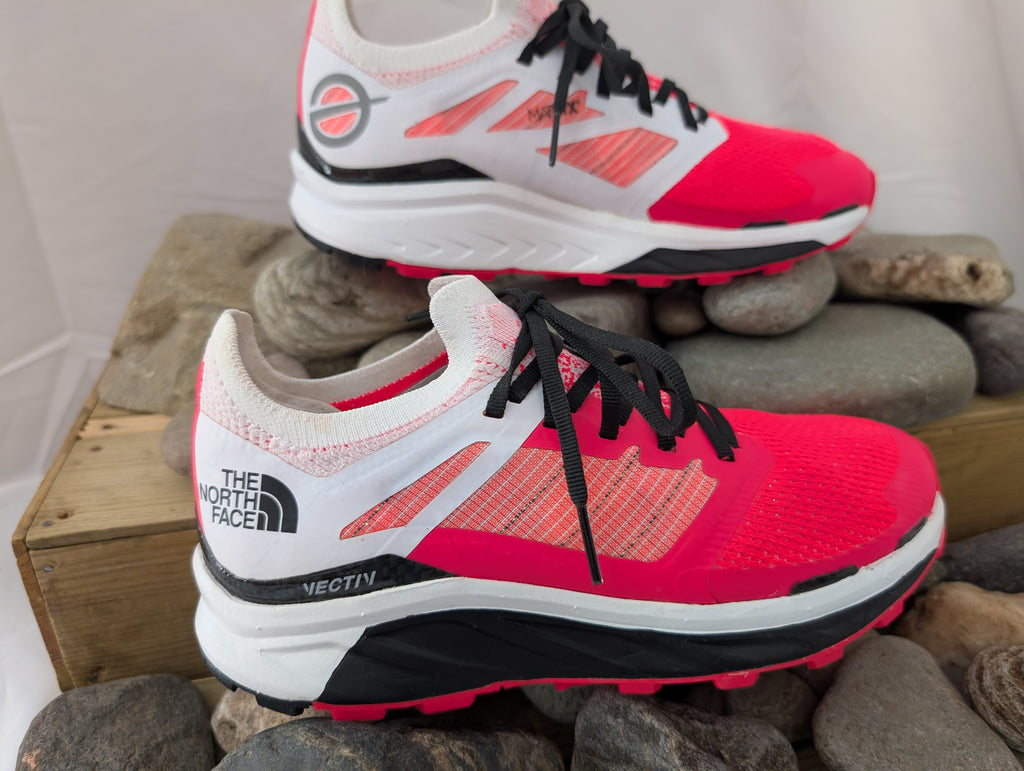 North Face, Vectiv Flight Series, Trail running shoes, pink/white, Size 4, F0092