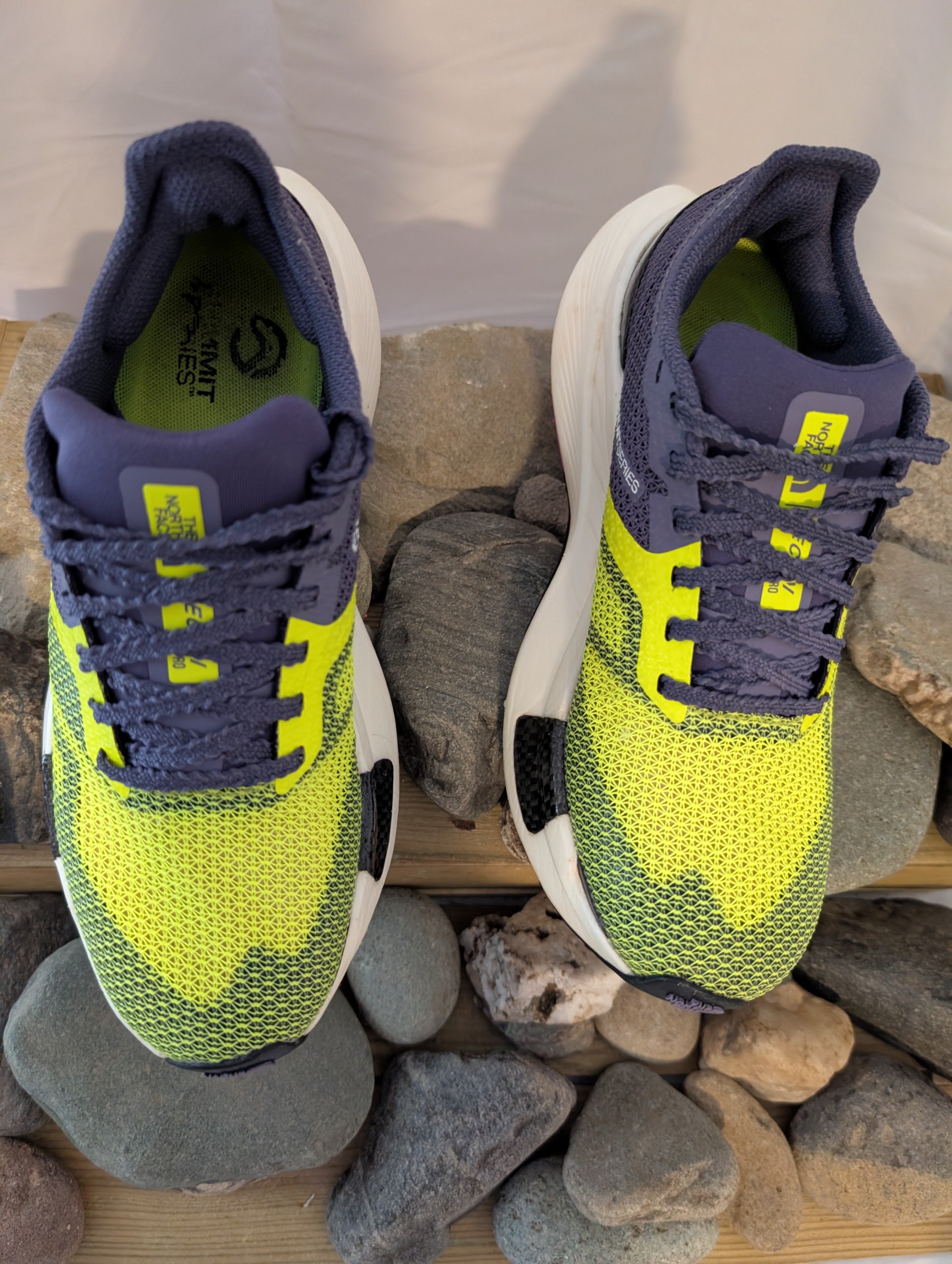 North Face, Summit Vectiv Pro, Trail running shoes, Yellow/Grey, Size 4.5, F0093