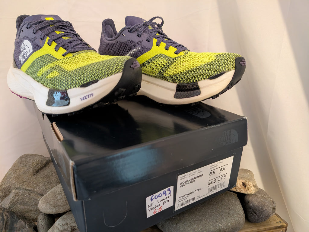 North Face, Summit Vectiv Pro, Trail running shoes, Yellow/Grey, Size 4.5, F0093