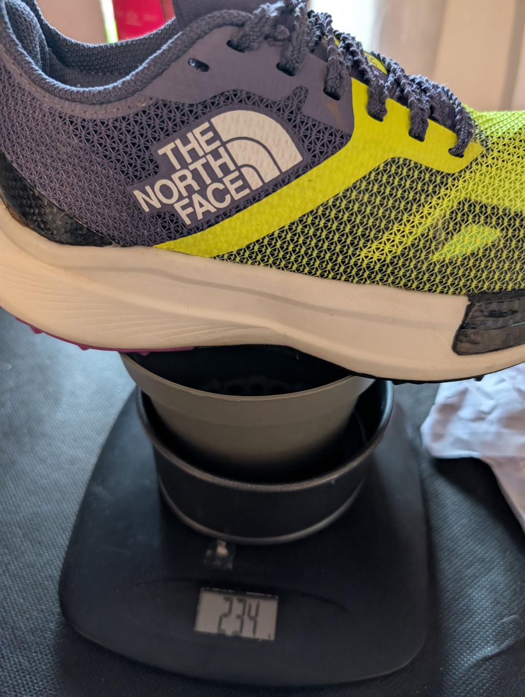 North Face, Summit Vectiv Pro, Trail running shoes, Yellow/Grey, Size 4.5, F0093