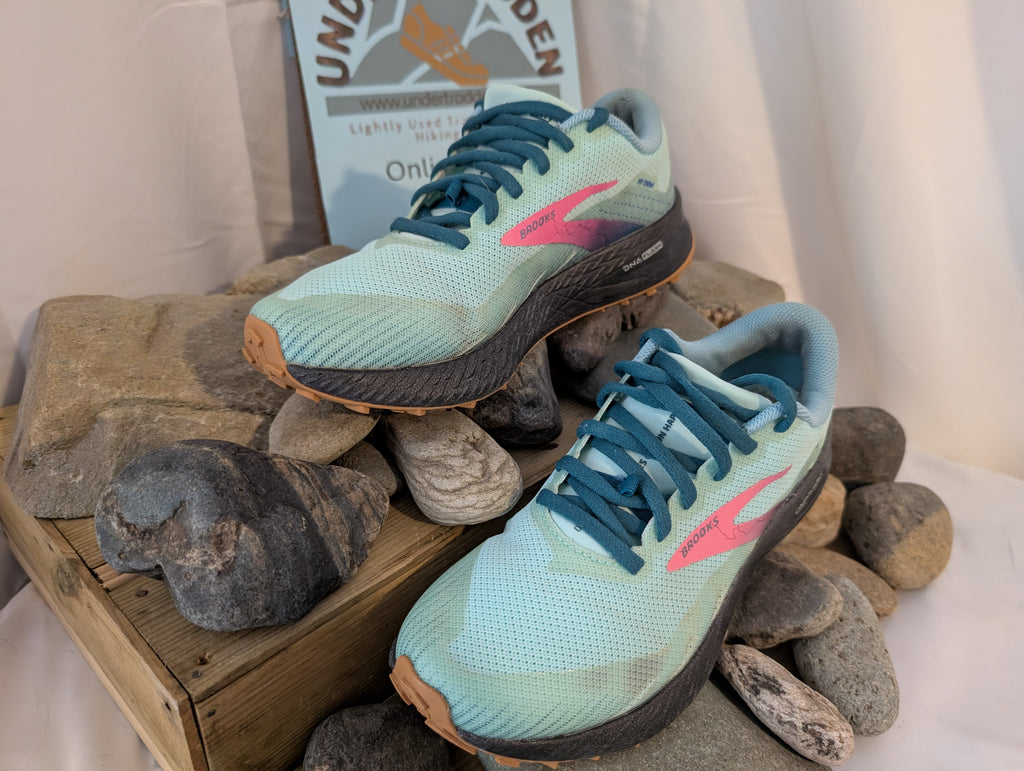 Brooks, Catamount, Trail running shoes, mint, Size 5.5, F0094