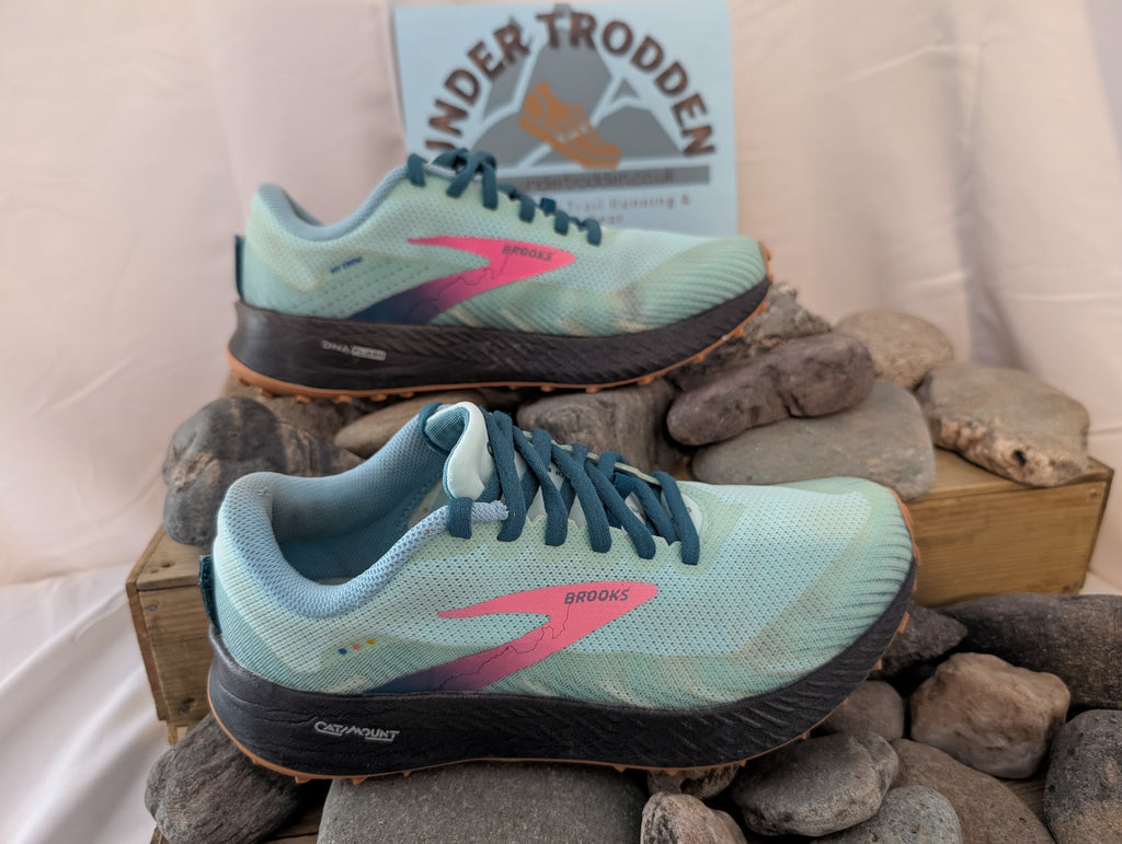 Brooks, Catamount, Trail running shoes, mint, Size 5.5, F0094