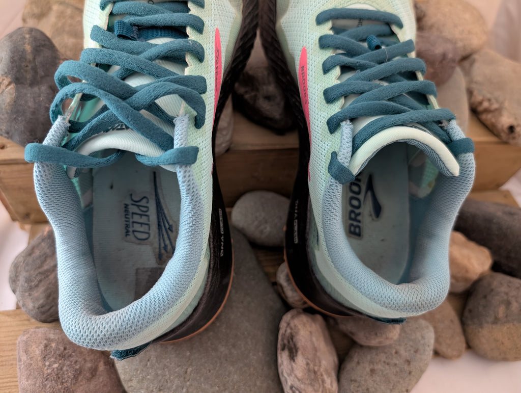 Brooks, Catamount, Trail running shoes, mint, Size 5.5, F0094