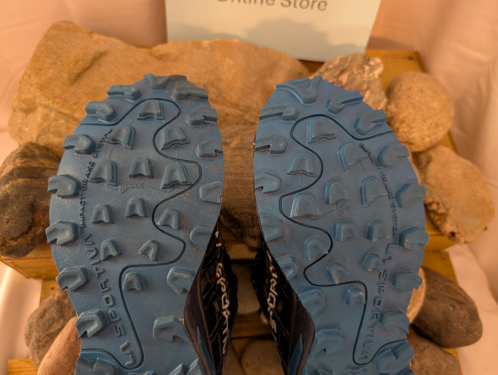 La Sportiva, Mutant, Trail running shoes, Dark Blue (size 6.5) (Ref.F0100)