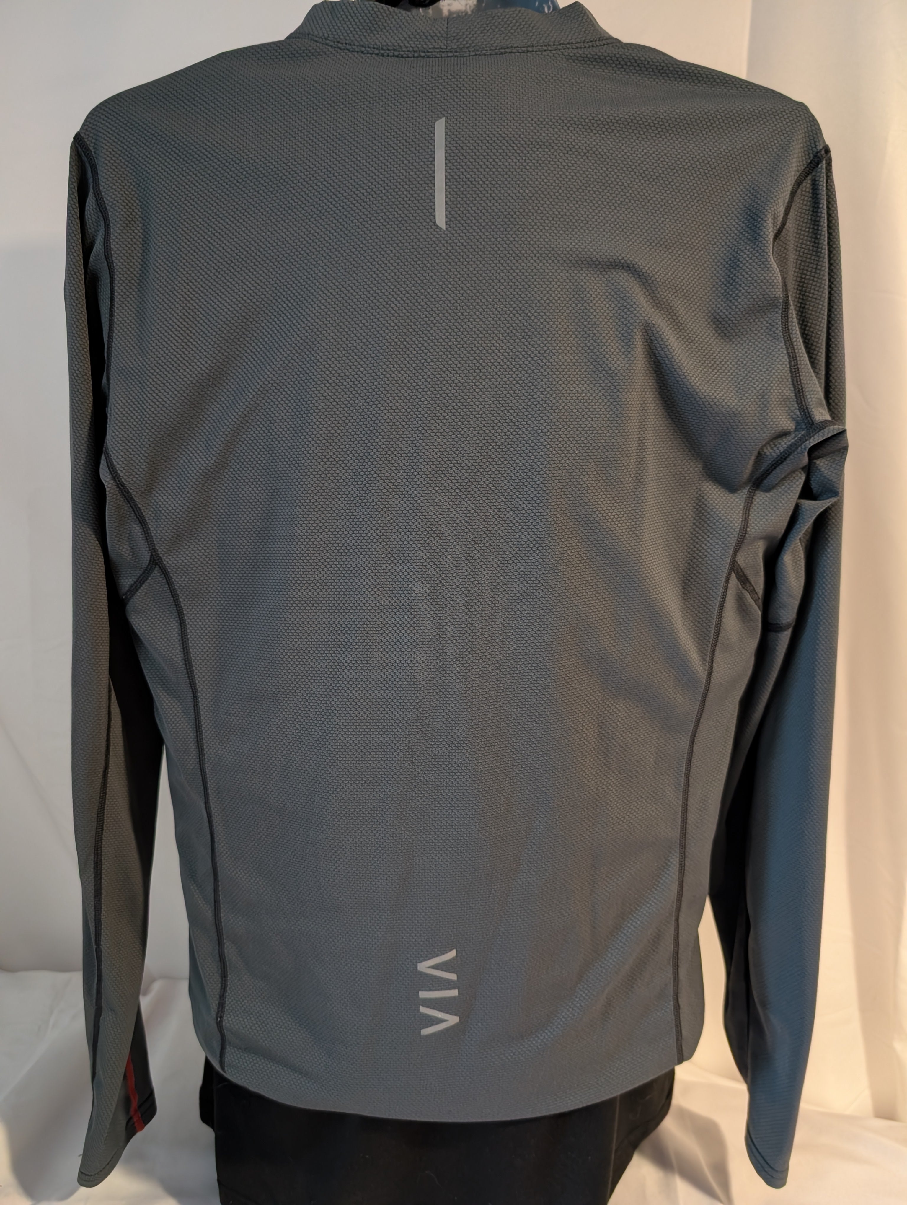 Montane, VIA Razor, Men’s long-sleeved running top, Grey, size M, CT0010.