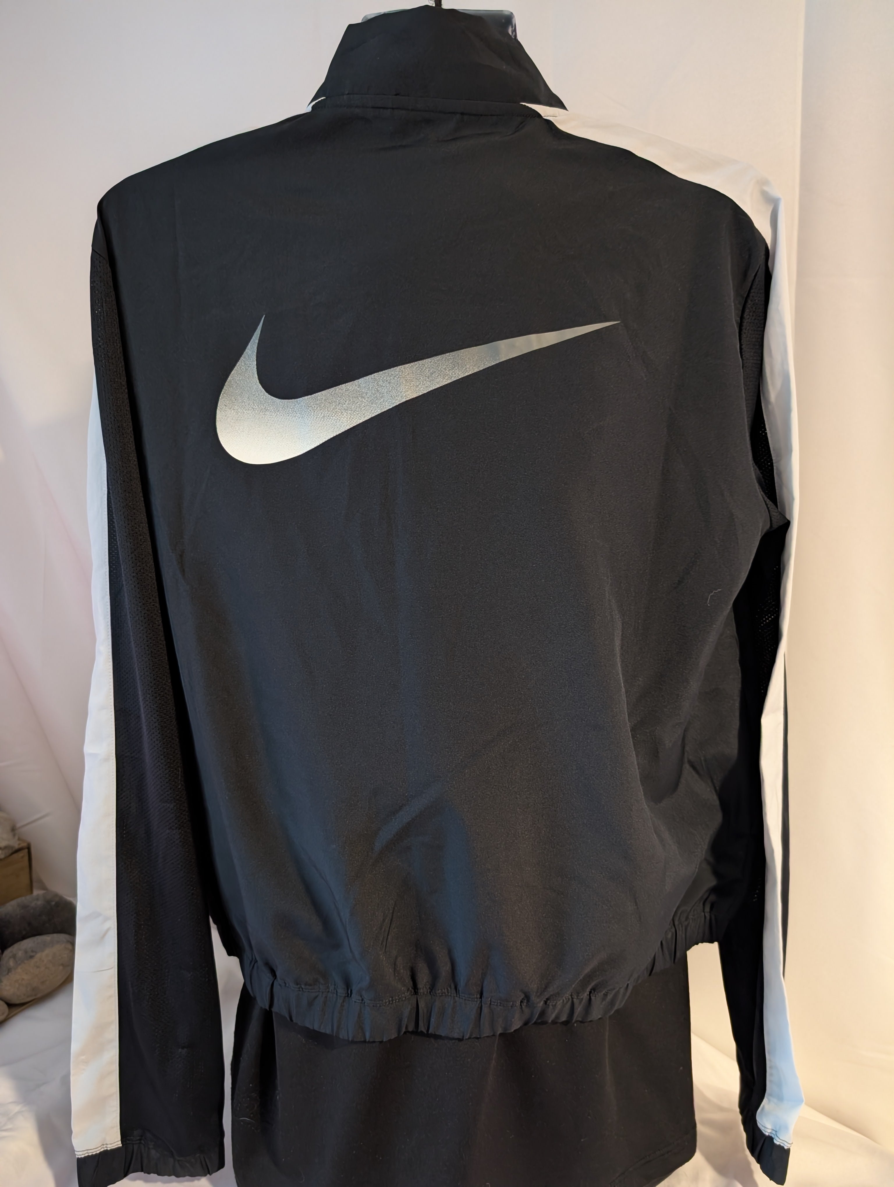 Nike, Dri-Fit Swoosh Run, Women’s Running Jacket, BNWT, size S (CJ0032)