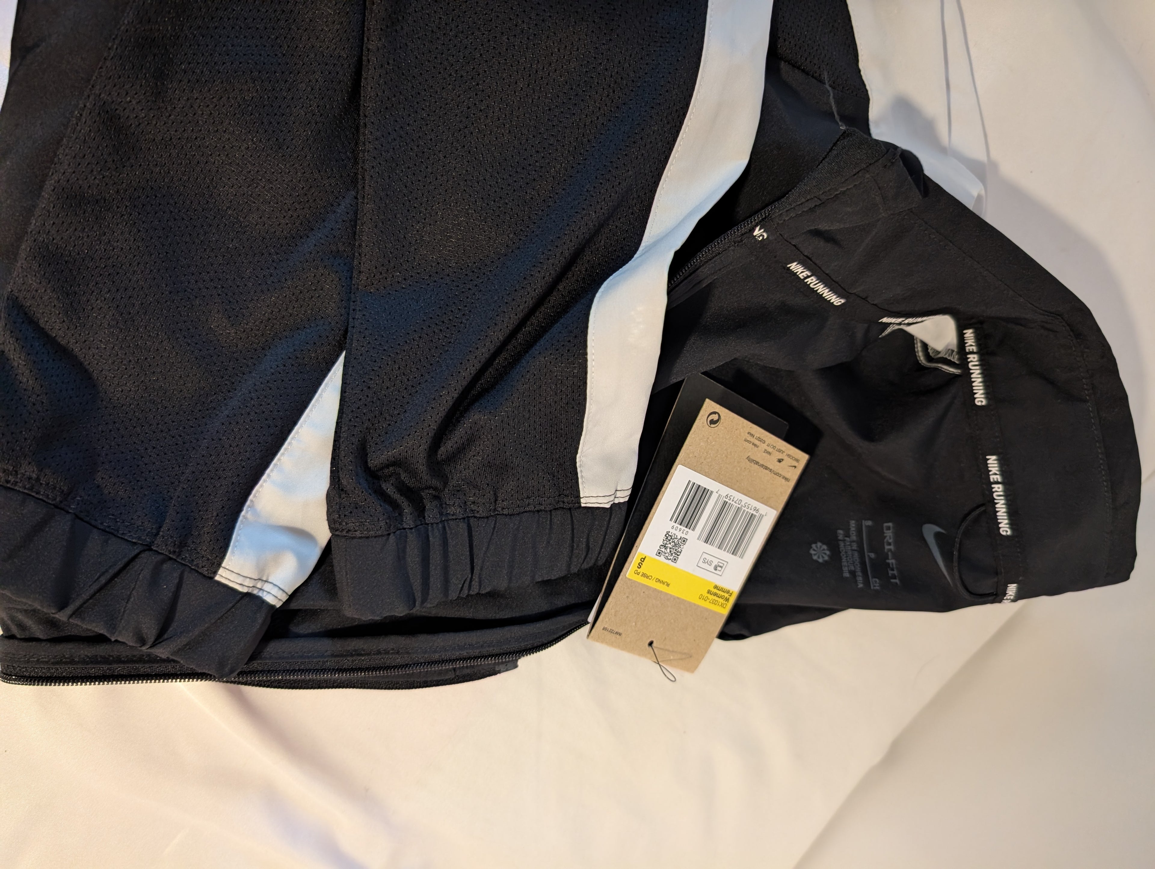 Nike, Dri-Fit Swoosh Run, Women’s Running Jacket, BNWT, size S (CJ0032)