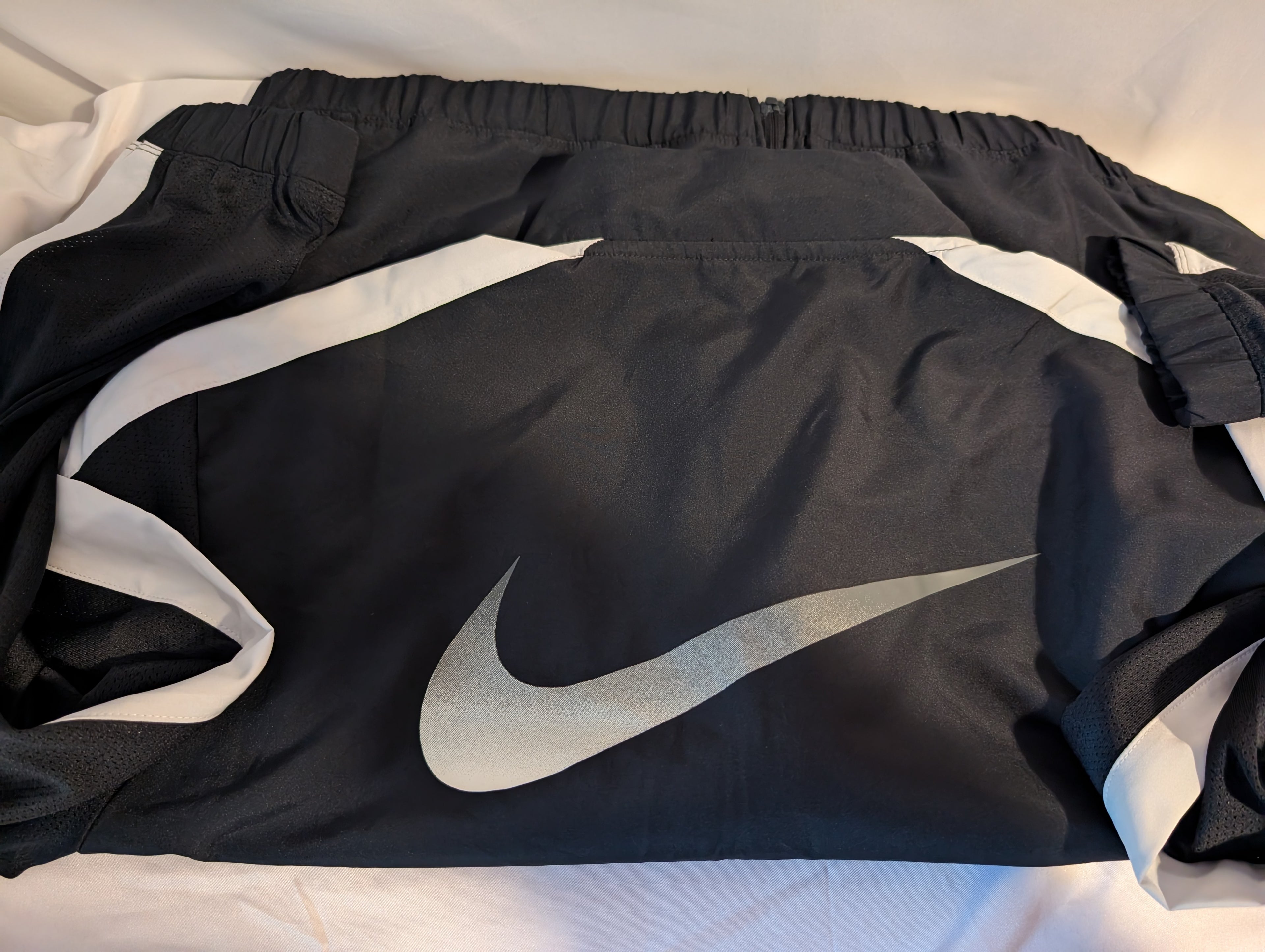 Nike, Dri-Fit Swoosh Run, Women’s Running Jacket, BNWT, size S (CJ0032)