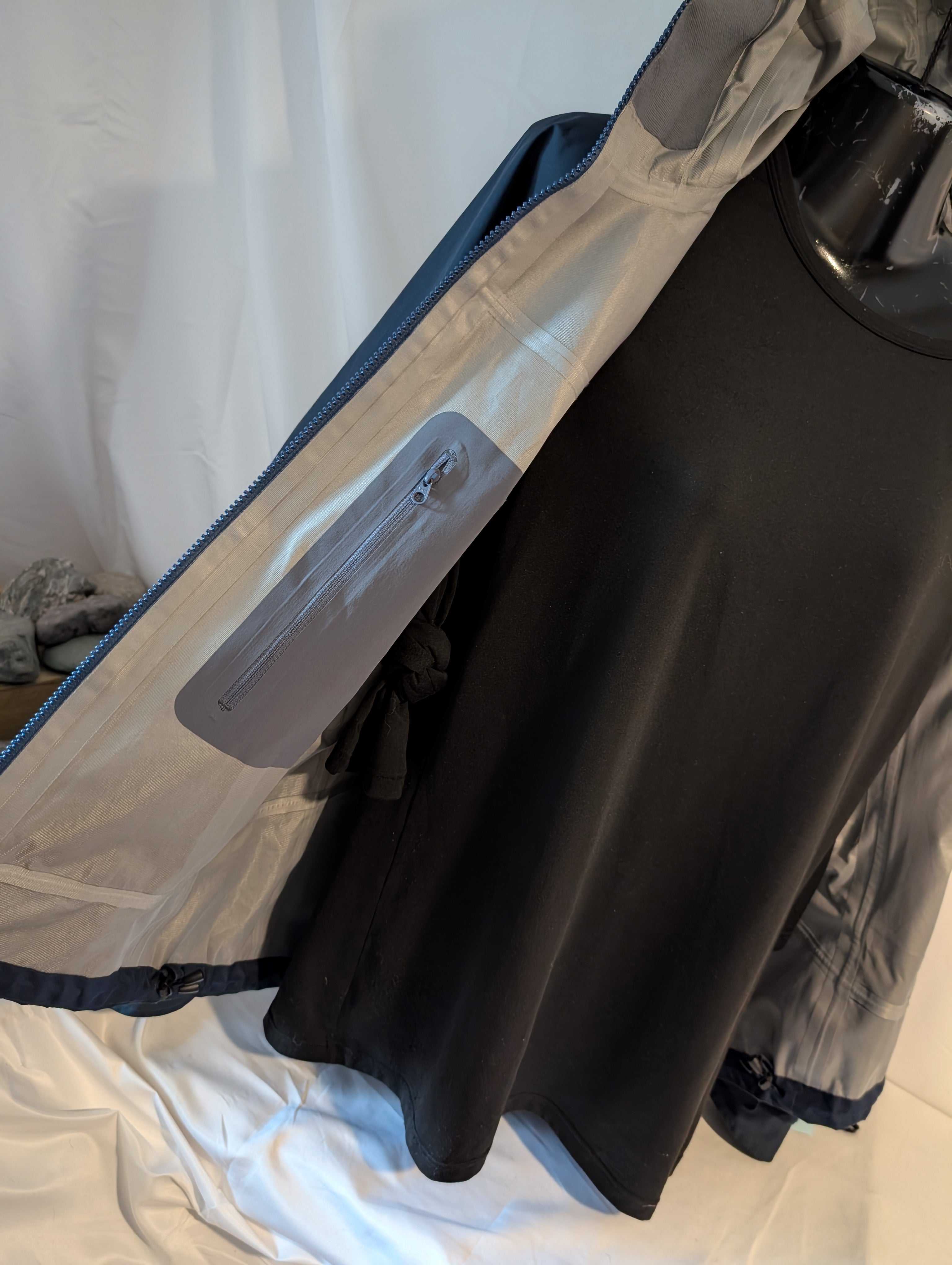 Mountain Hardware Technical Goretex jacket ♀ (Size 12) (#CJ0038)