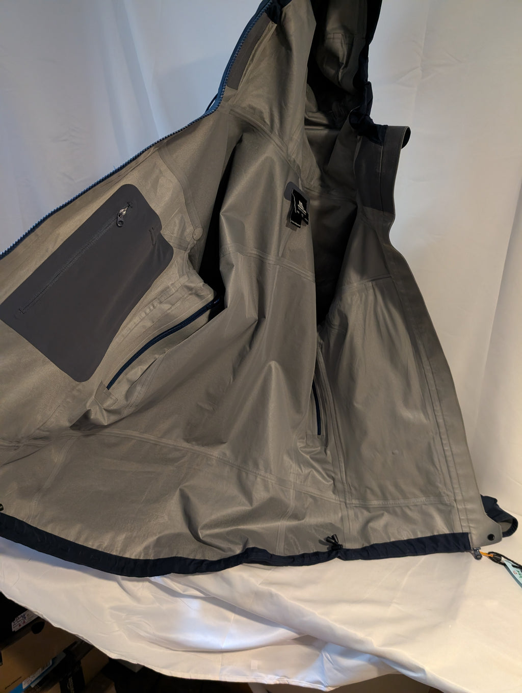 Mountain Hardware Technical Goretex jacket ♀ (Size 12) (#CJ0038)