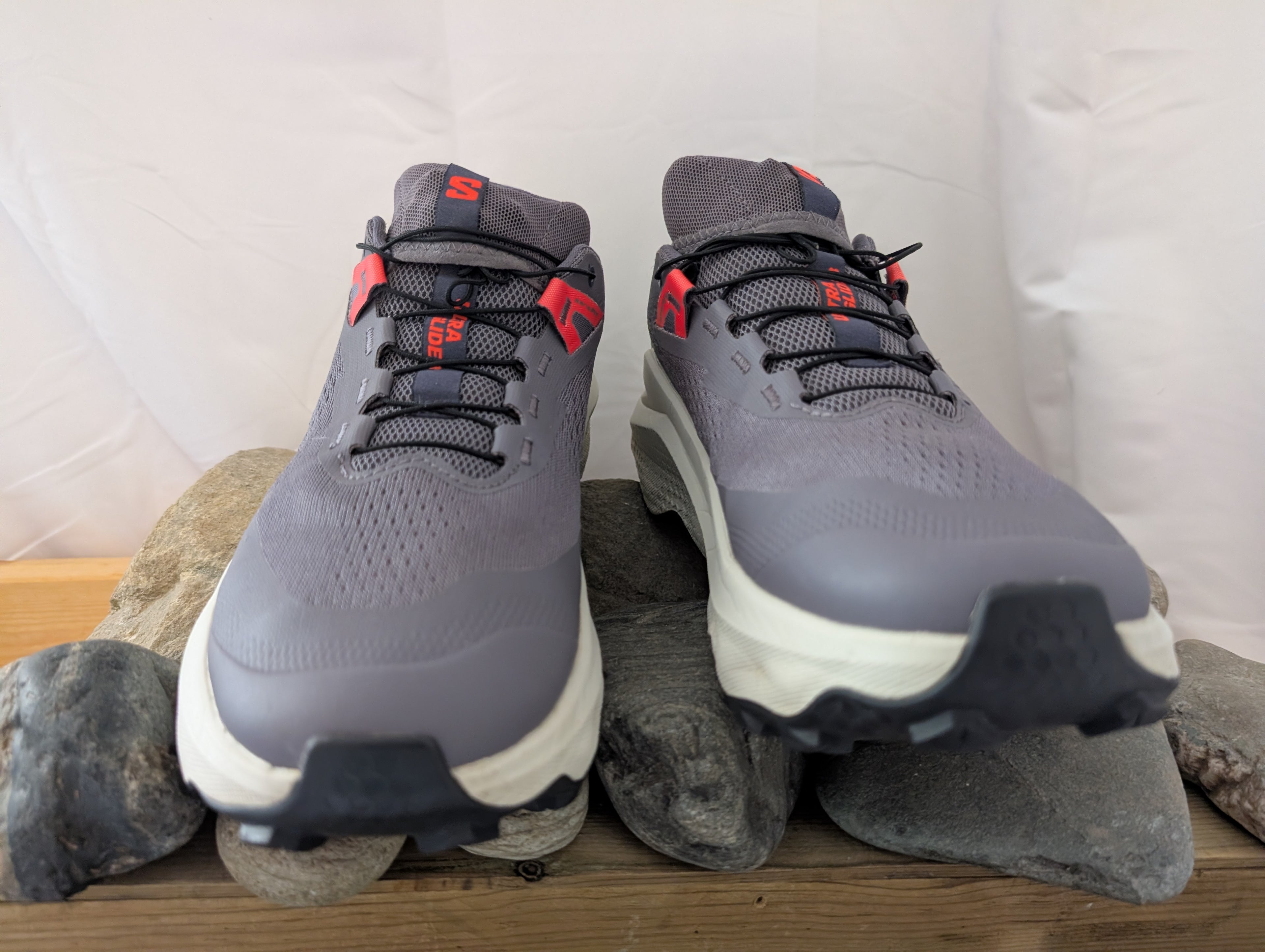 Salomon, Ultra glide 3, men's trail running, size 8.5 (F0110)