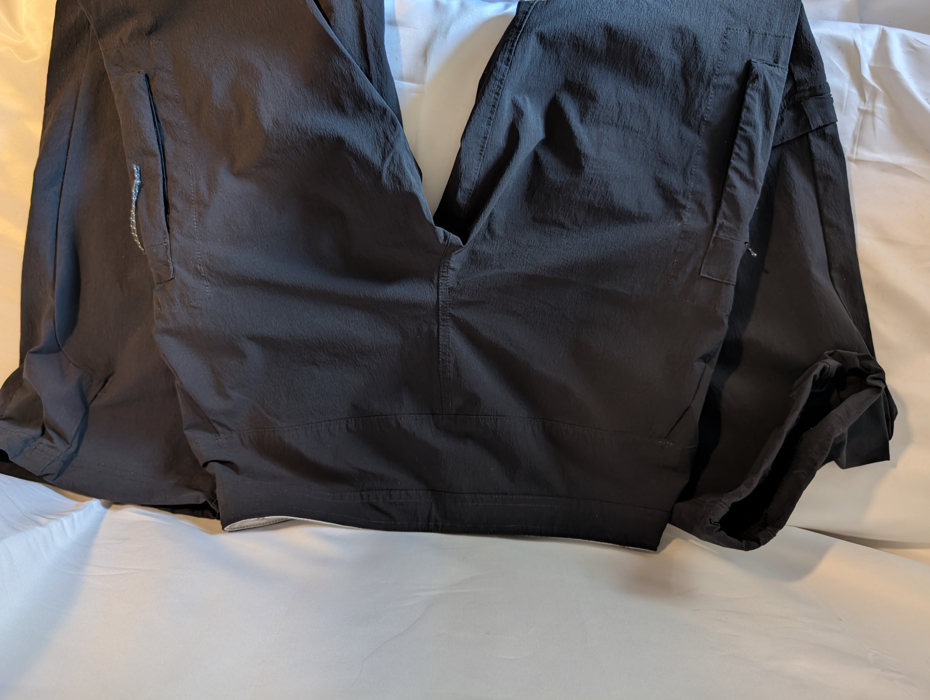 Mountain Hardwear, Zip-off Black Hiking pants, Women's Size US 4R (UK size 8-10) #CP0017