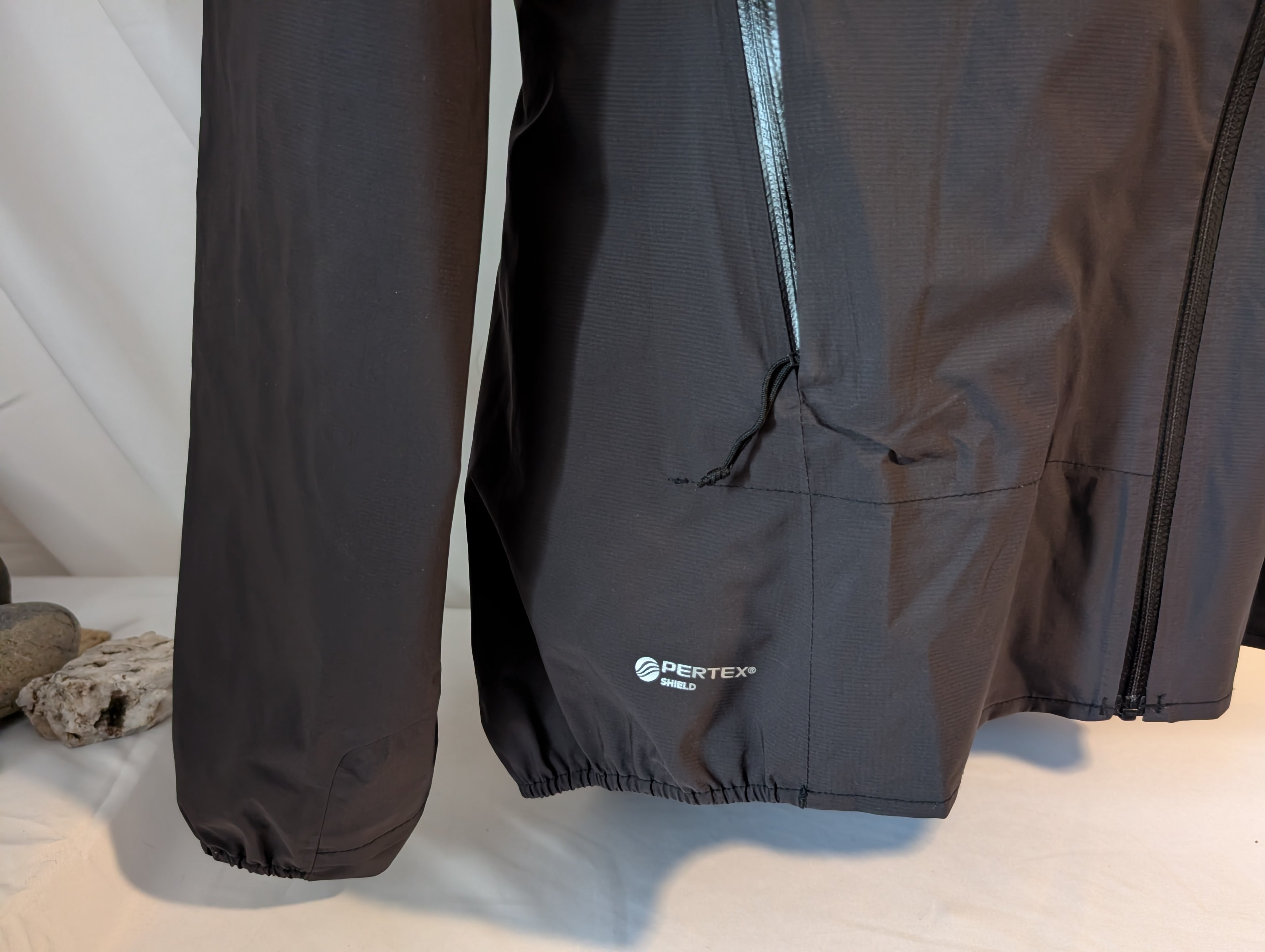 Inov-8 VentureLite Women's Waterprooof Jacket, Black, Size 12 (CJ0041)