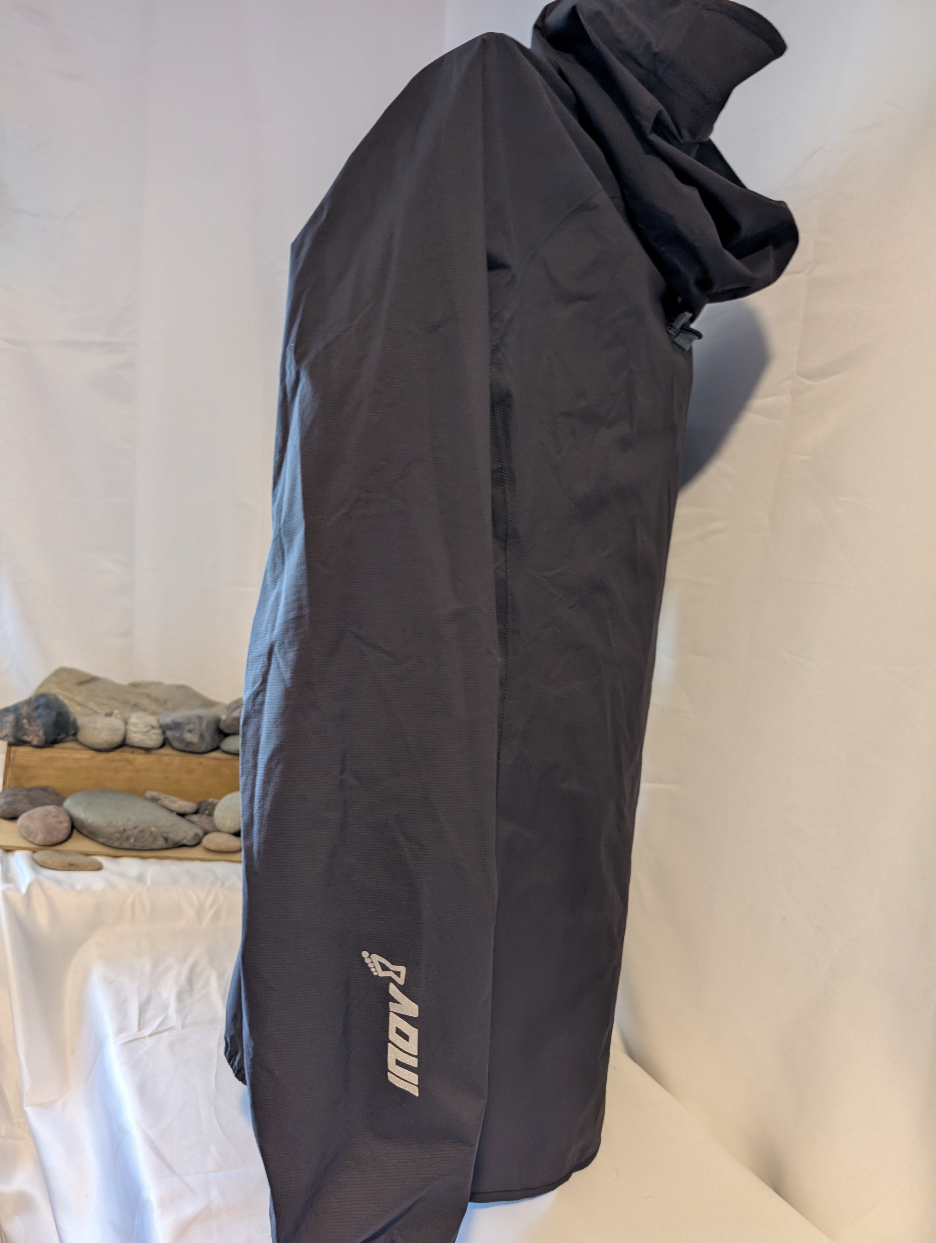 Inov-8 VentureLite Women's Waterprooof Jacket, Black, Size 12 (CJ0041)