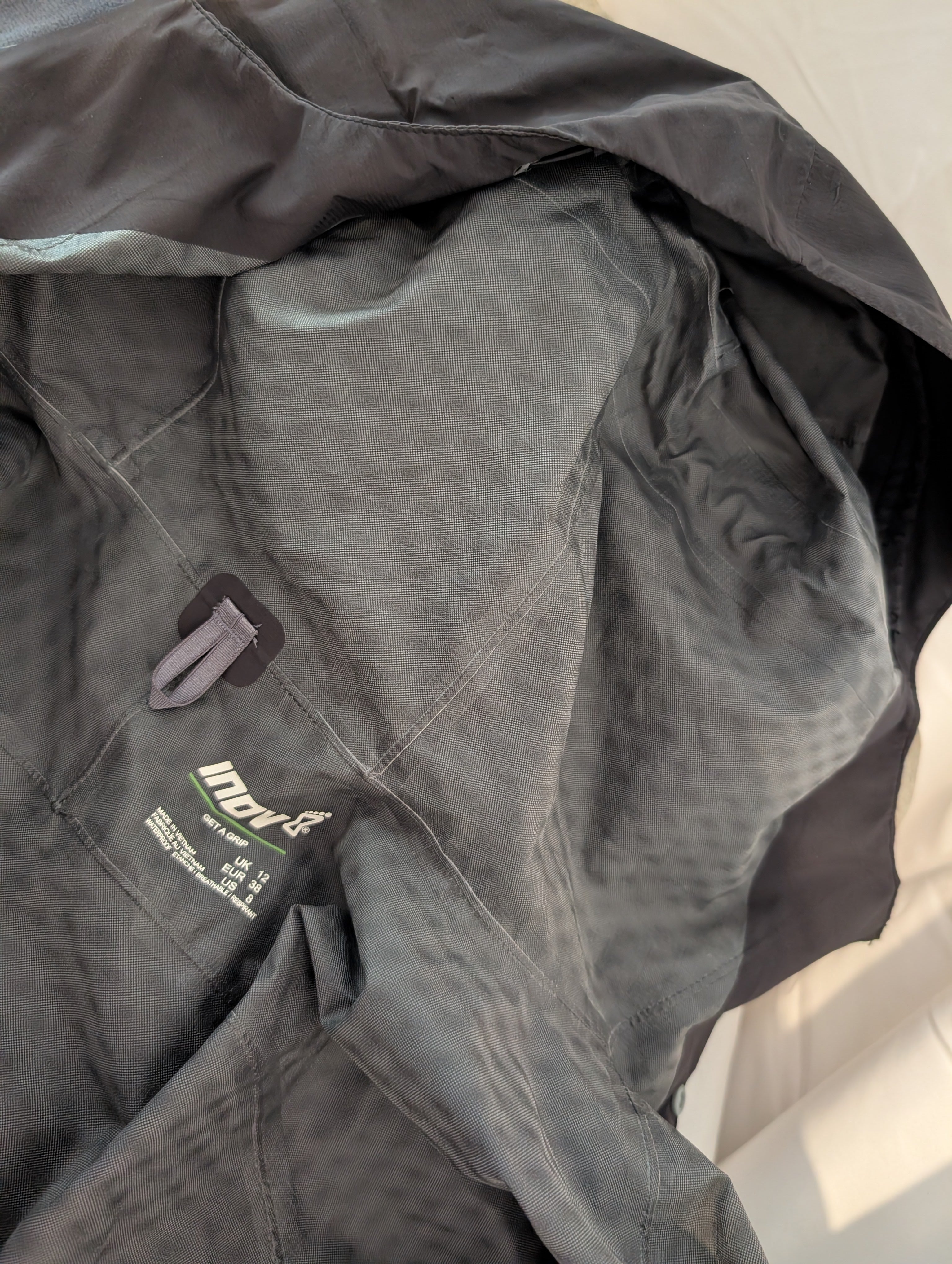 Inov-8 VentureLite Women's Waterprooof Jacket, Black, Size 12 (CJ0041)