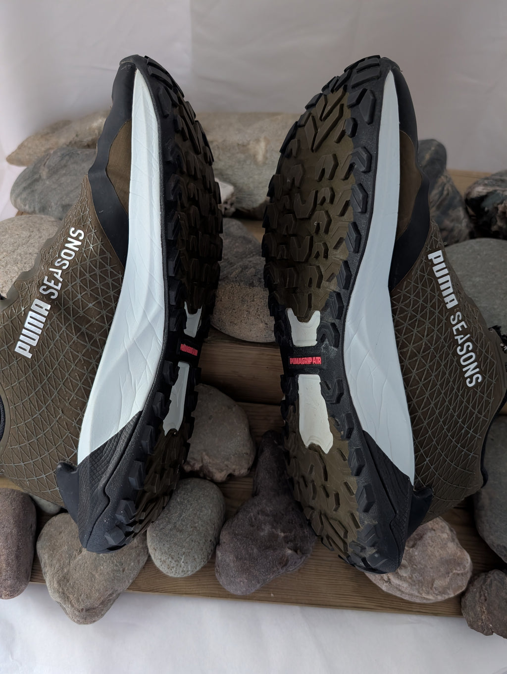 Puma, Fast-Trac Nitro, women's goretex trail running shoes, size 4.5 (F0119)