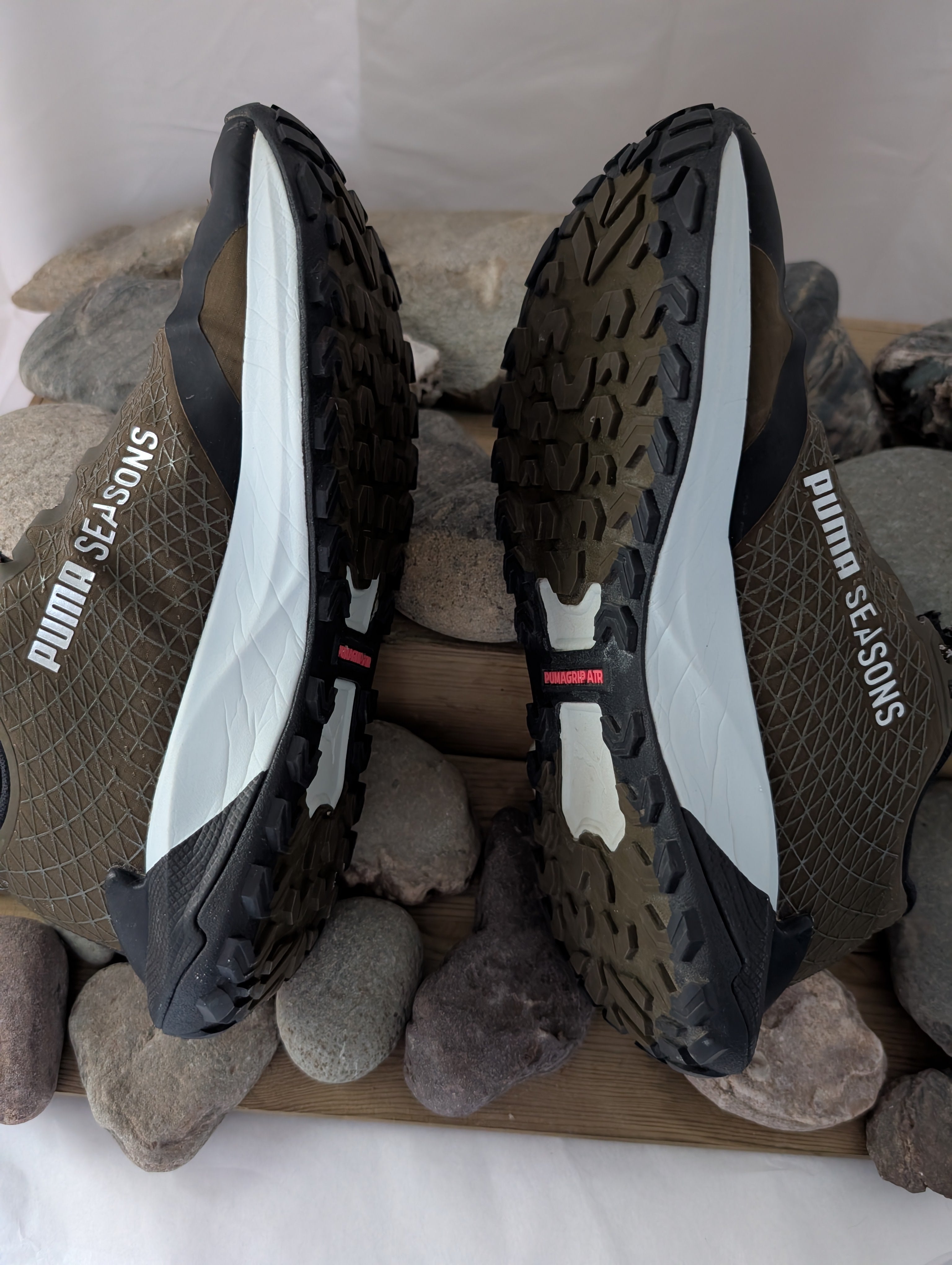 Puma, Fast-Trac Nitro, women's goretex trail running shoes, size 4.5 (F0119)