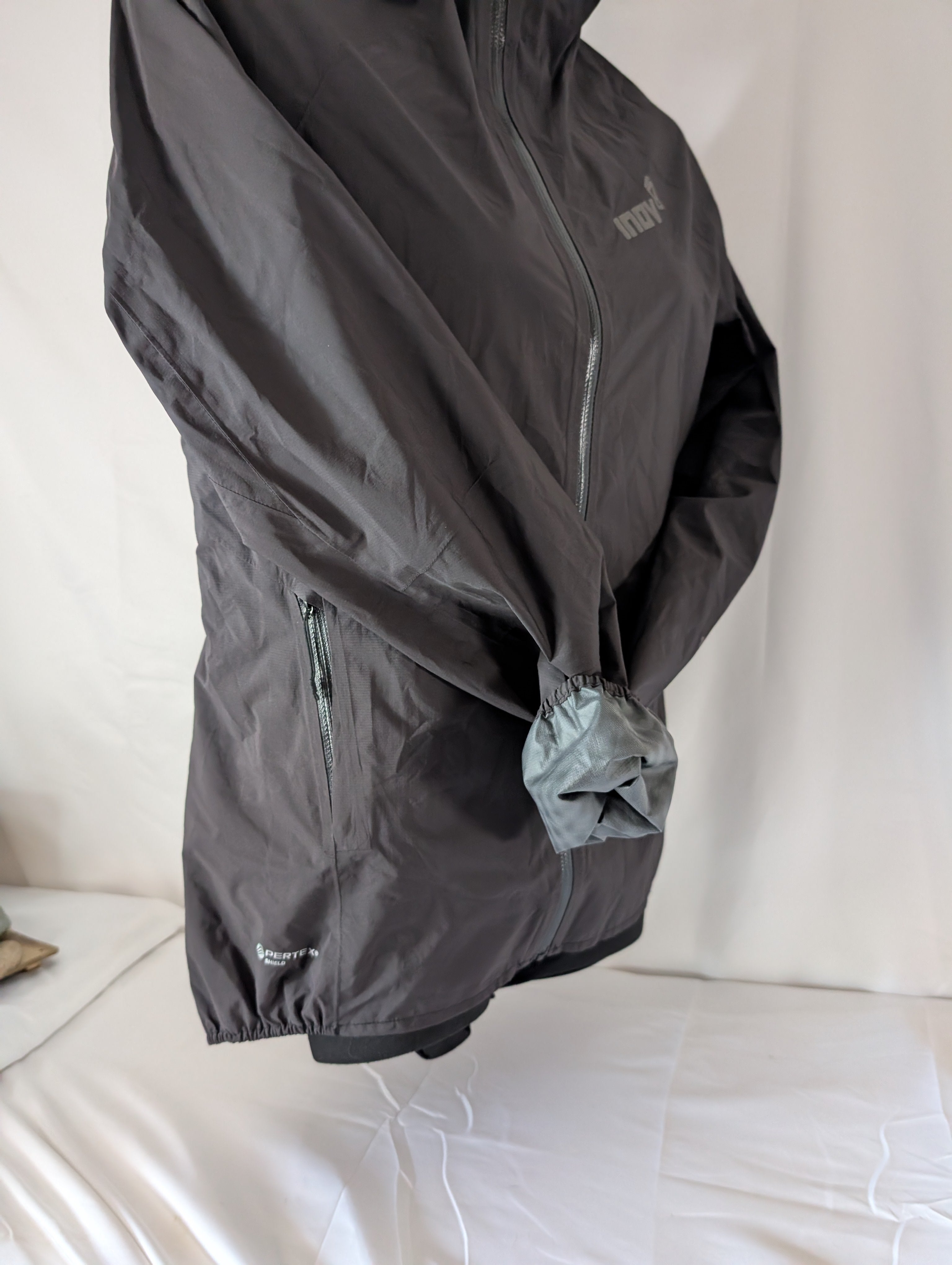 Inov-8 Stormshell FZ V2, women's waterproof trail running jacket, size 8 (CJ0047)