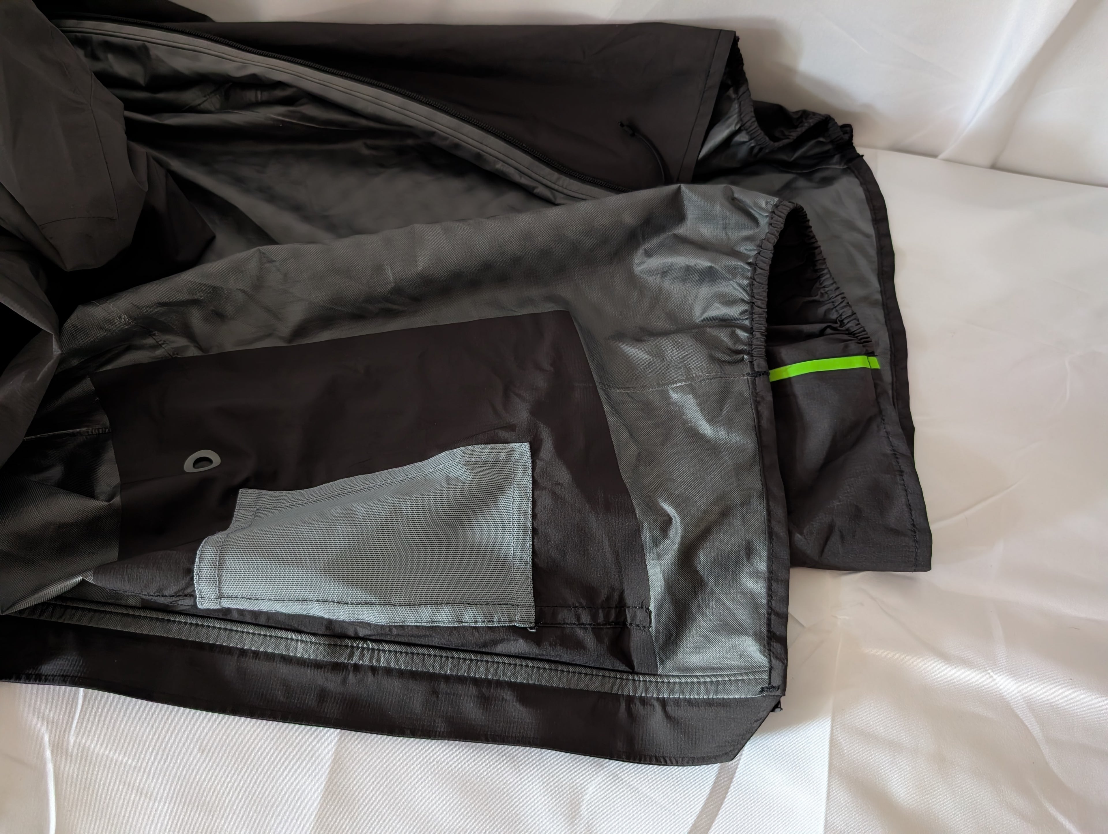 Inov-8 Stormshell FZ V2, women's waterproof trail running jacket, size 8 (CJ0047)