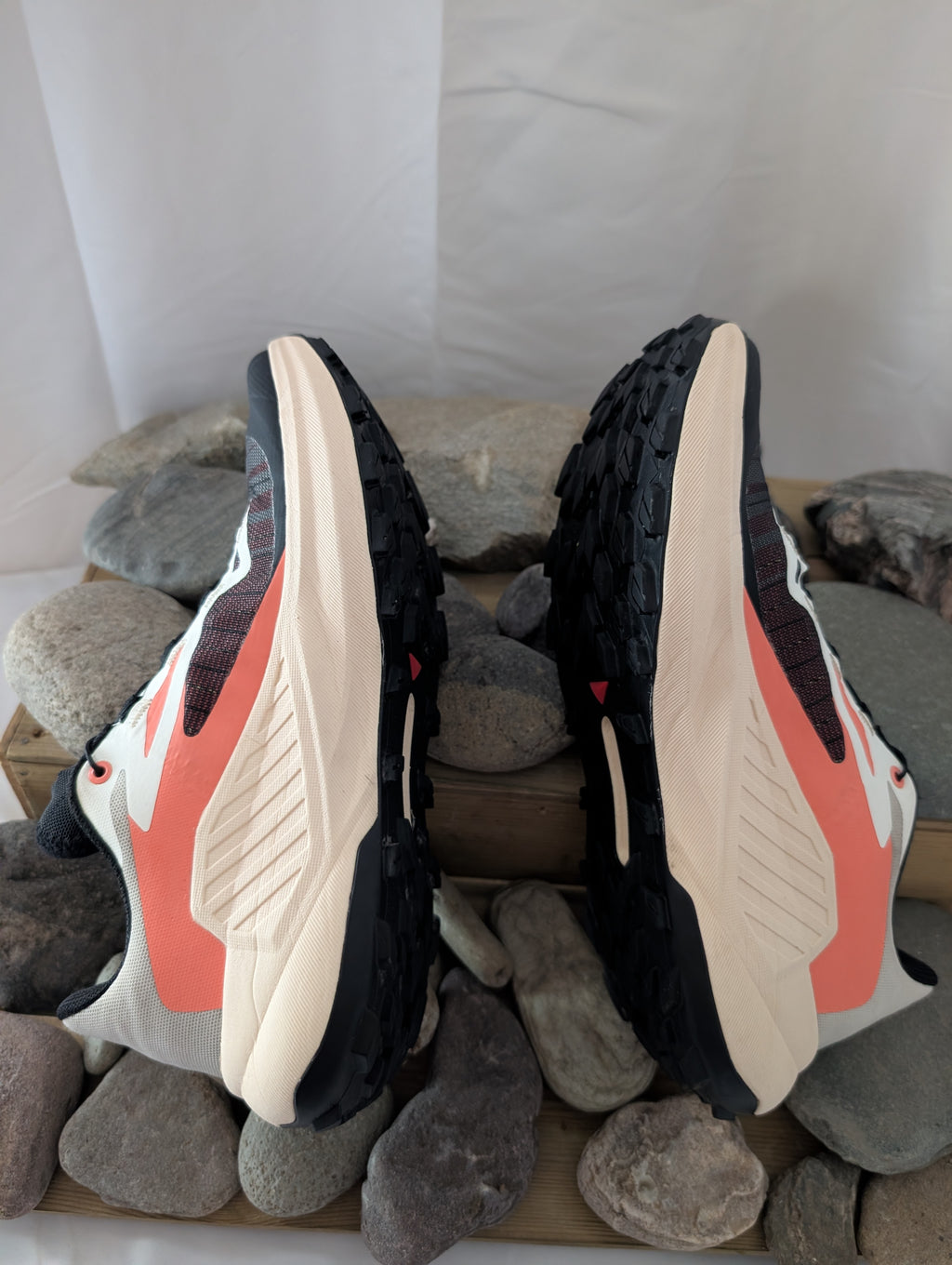 Salomon Genesis, women's trail running shoes, size 6.5 (F0124)