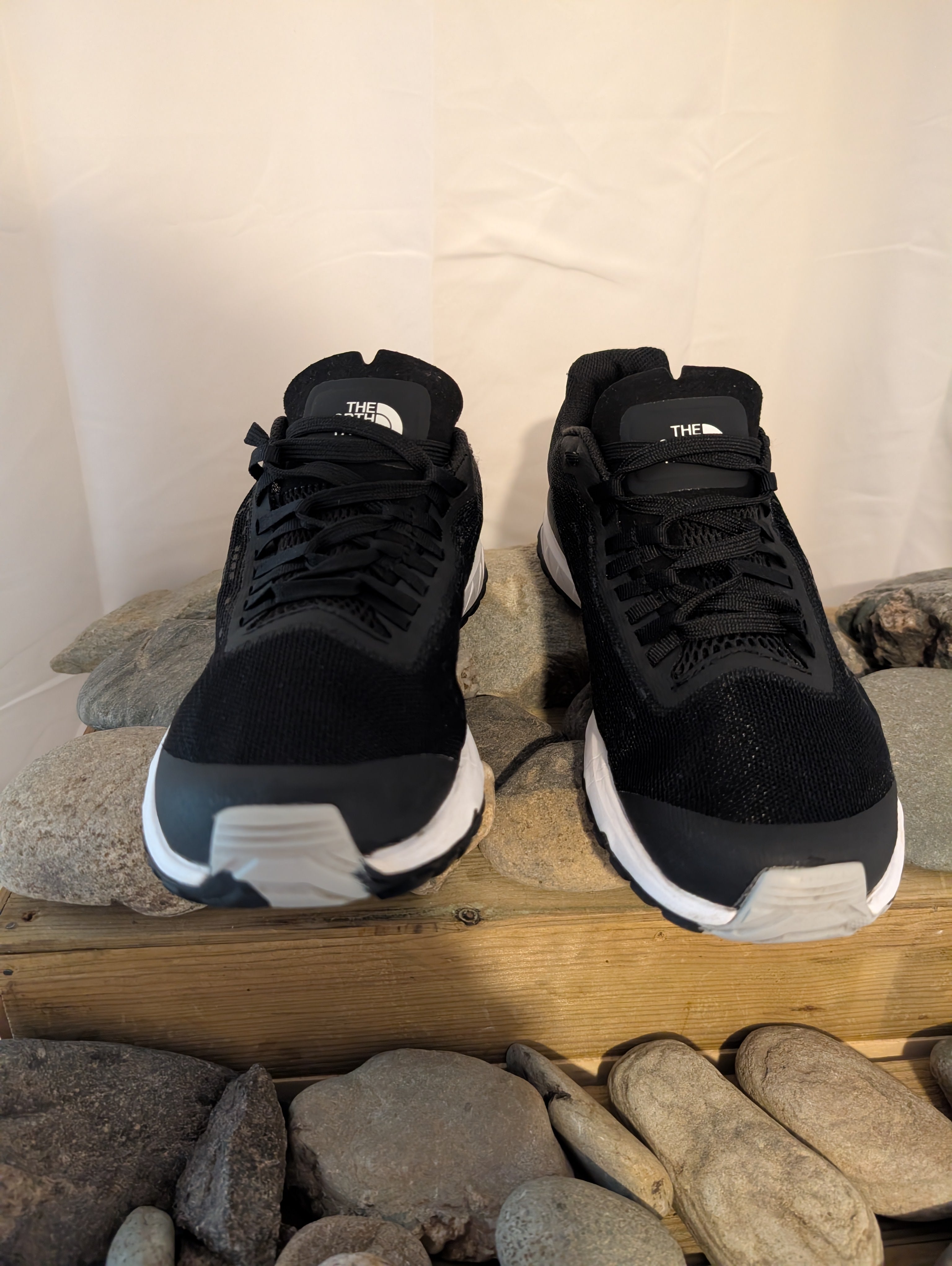 The North Face, Ultra Swift, women's trail running shoes, size 5.5 (F0125)