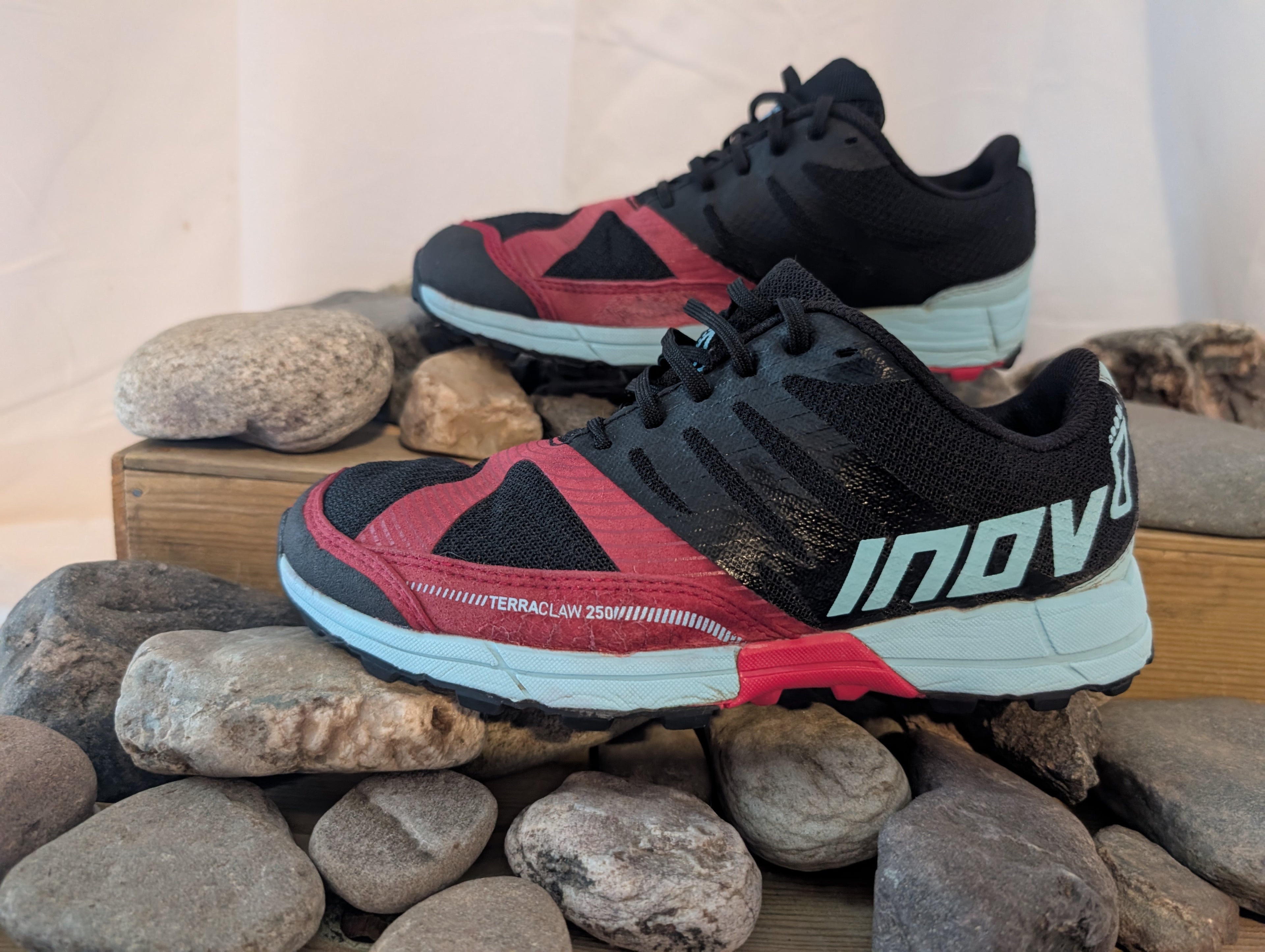Inov-8 Terraclaw 250, Women's trail running shoes, size 4.5