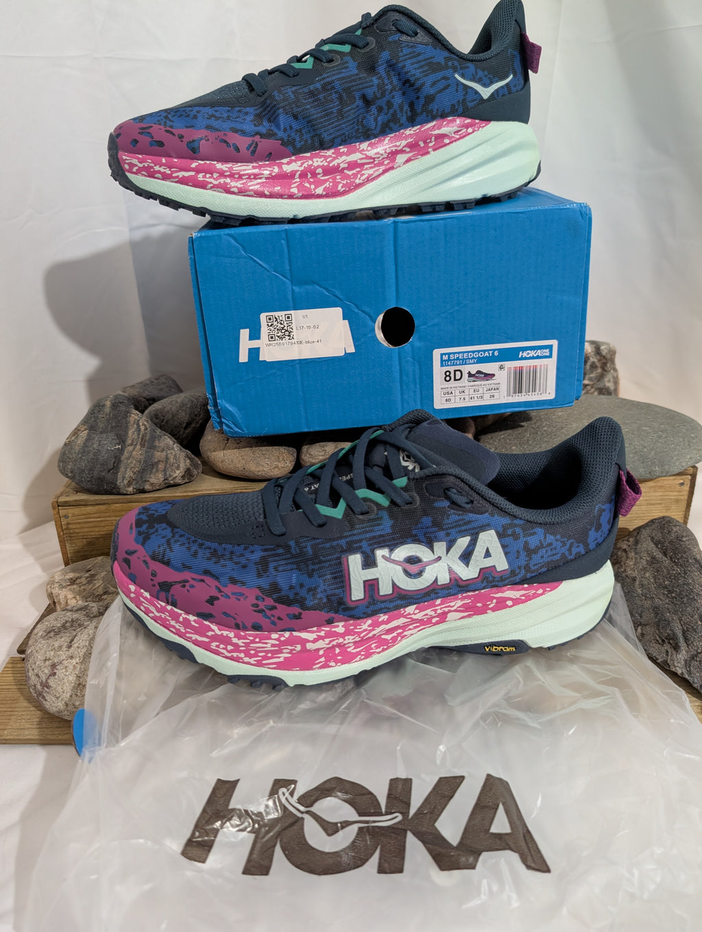 Hoka, Speedgoat 6, Men's trail running shoes, size 7.5 (F0158)